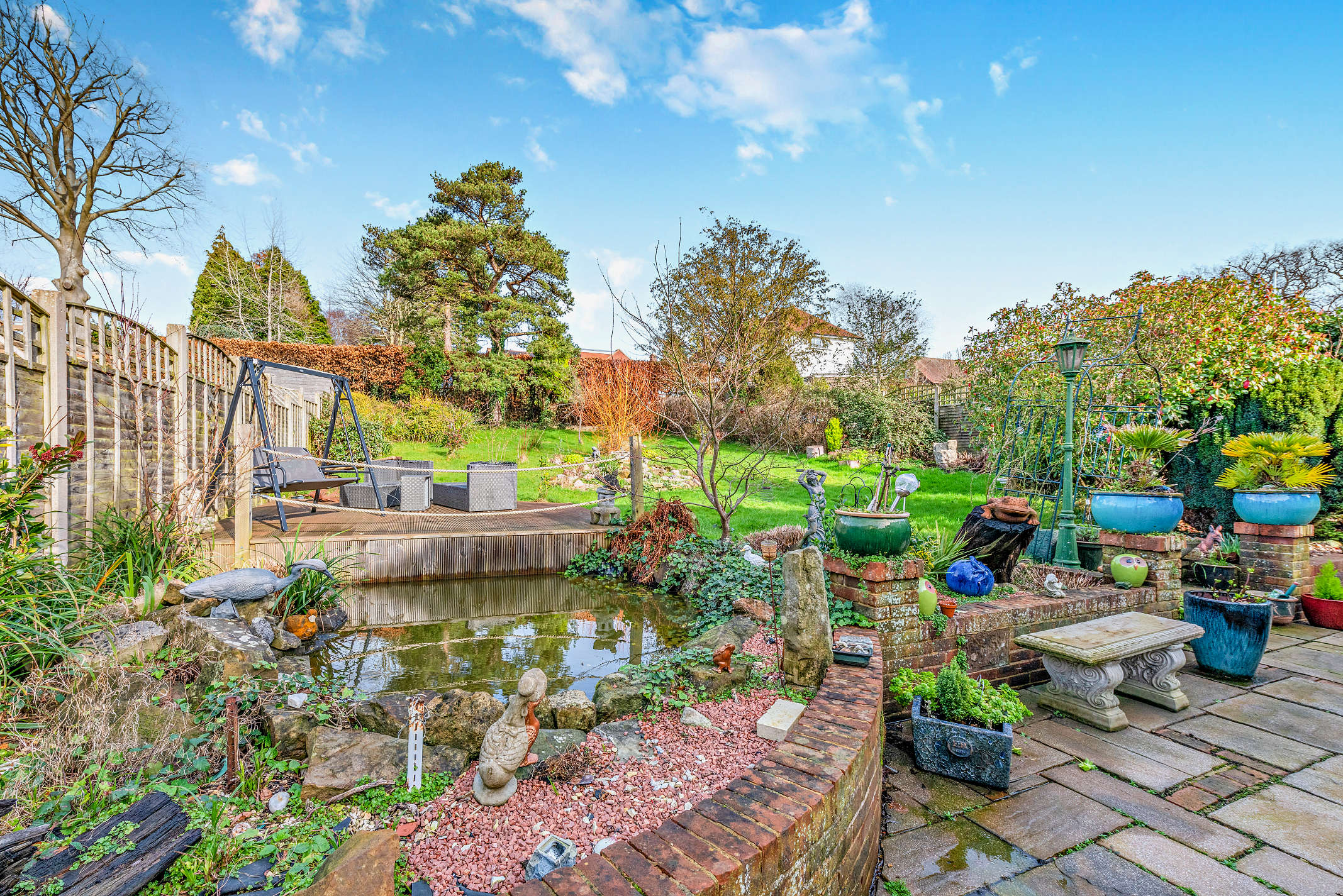 Hurst Farm Road, East Grinstead, RH19 Street