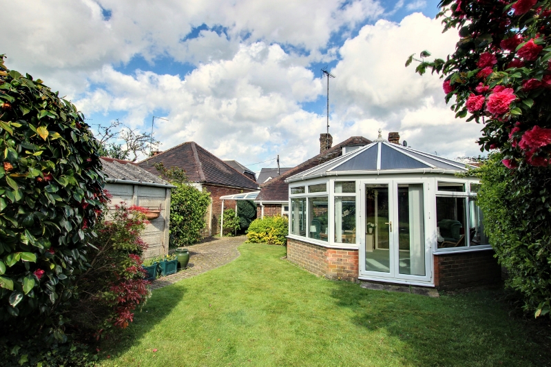 Gordon Road, Haywards Heath, RH16 Street