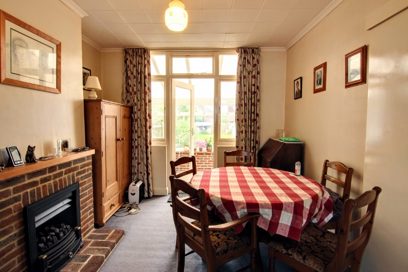 Dellney Avenue, Haywards Heath, RH16 Street