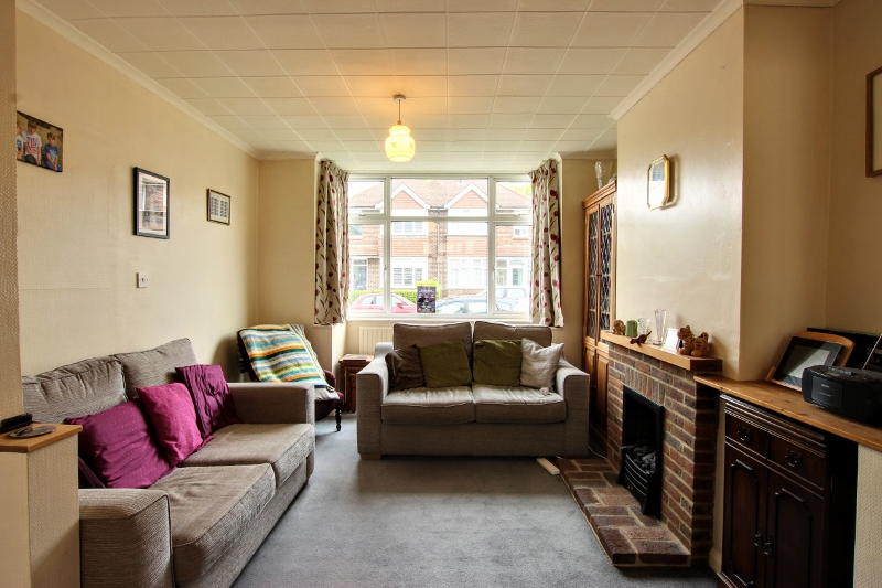 Dellney Avenue, Haywards Heath, RH16 Street