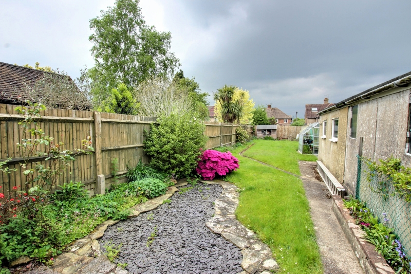 Dellney Avenue, Haywards Heath, RH16 Street