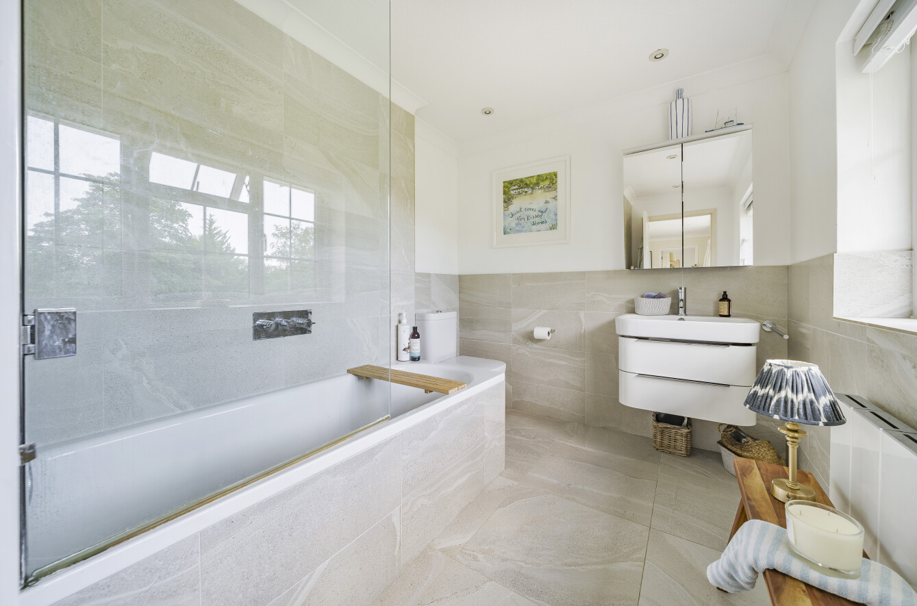 Hither Chantlers, Langton Green, TN3 Street