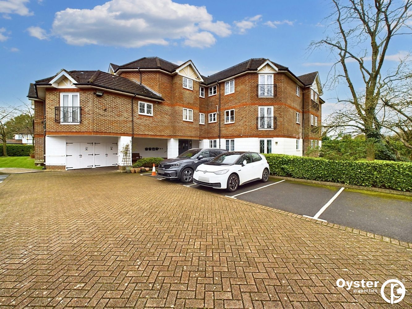 2 bed Flat, Longcrofte Road, Bartholomew Court Longcrofte Road, HA8