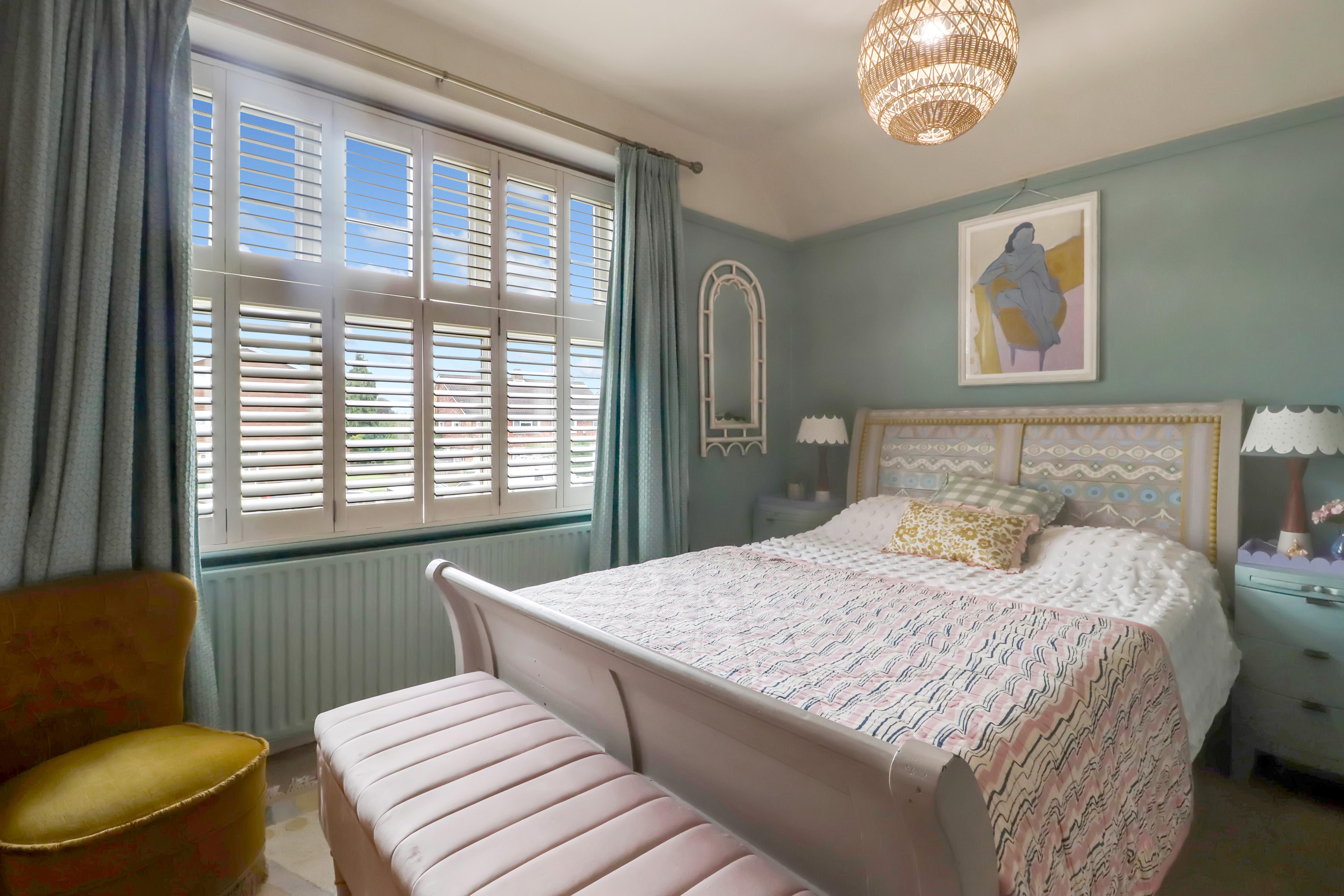 Borders Of East/West Molesey Street