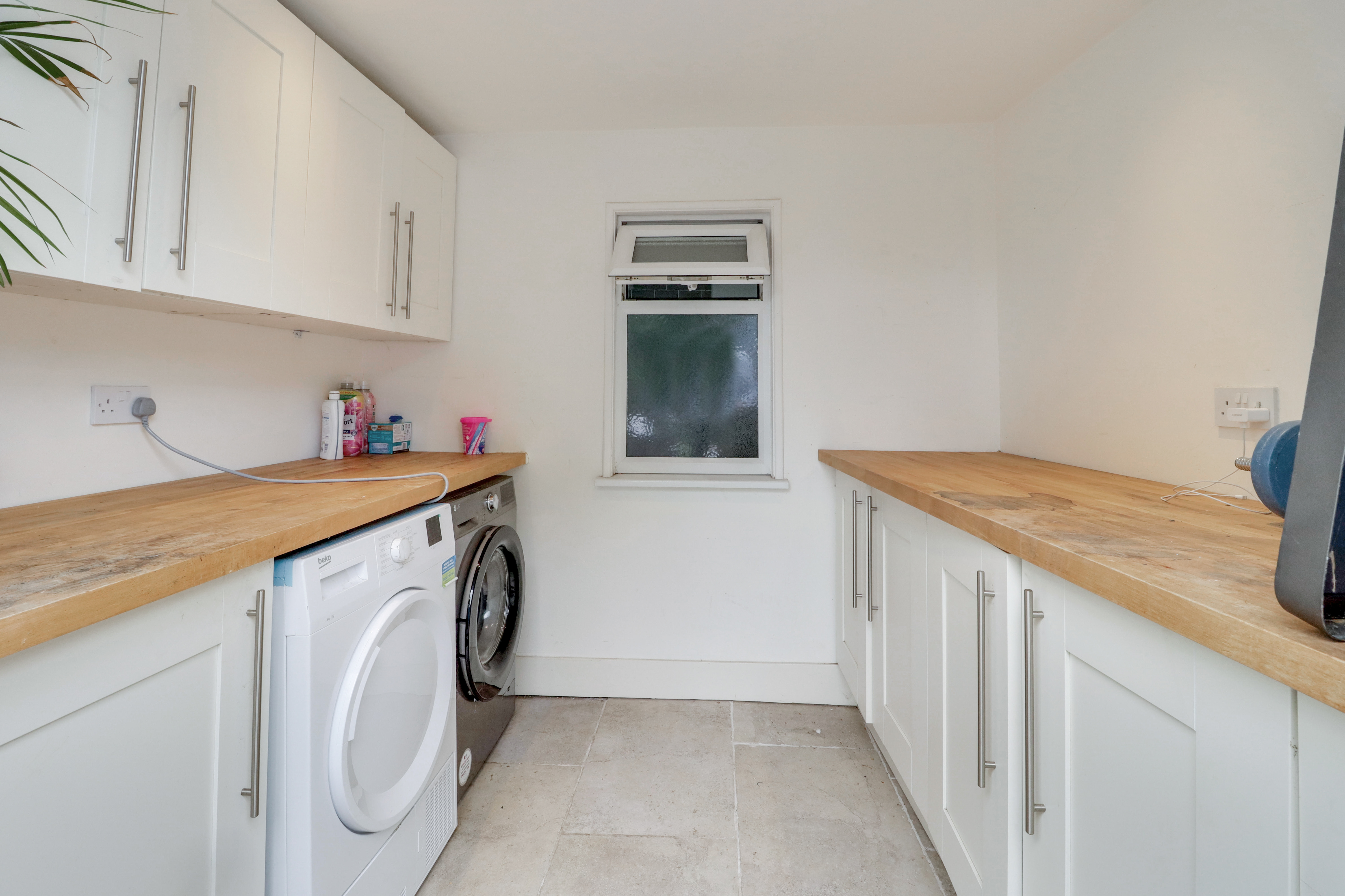 Burwood Road, Hersham, KT12 Street