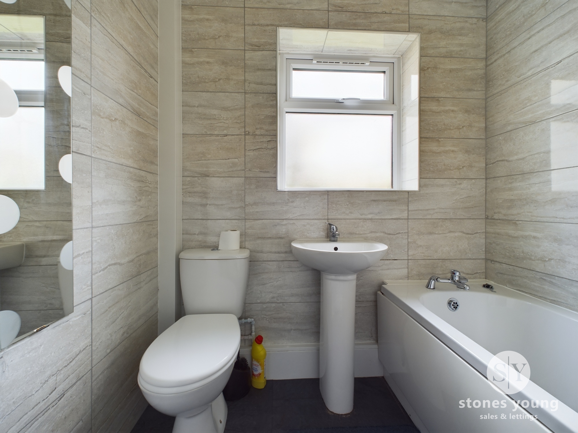 Rolleston Road, Blackburn, BB2 Street