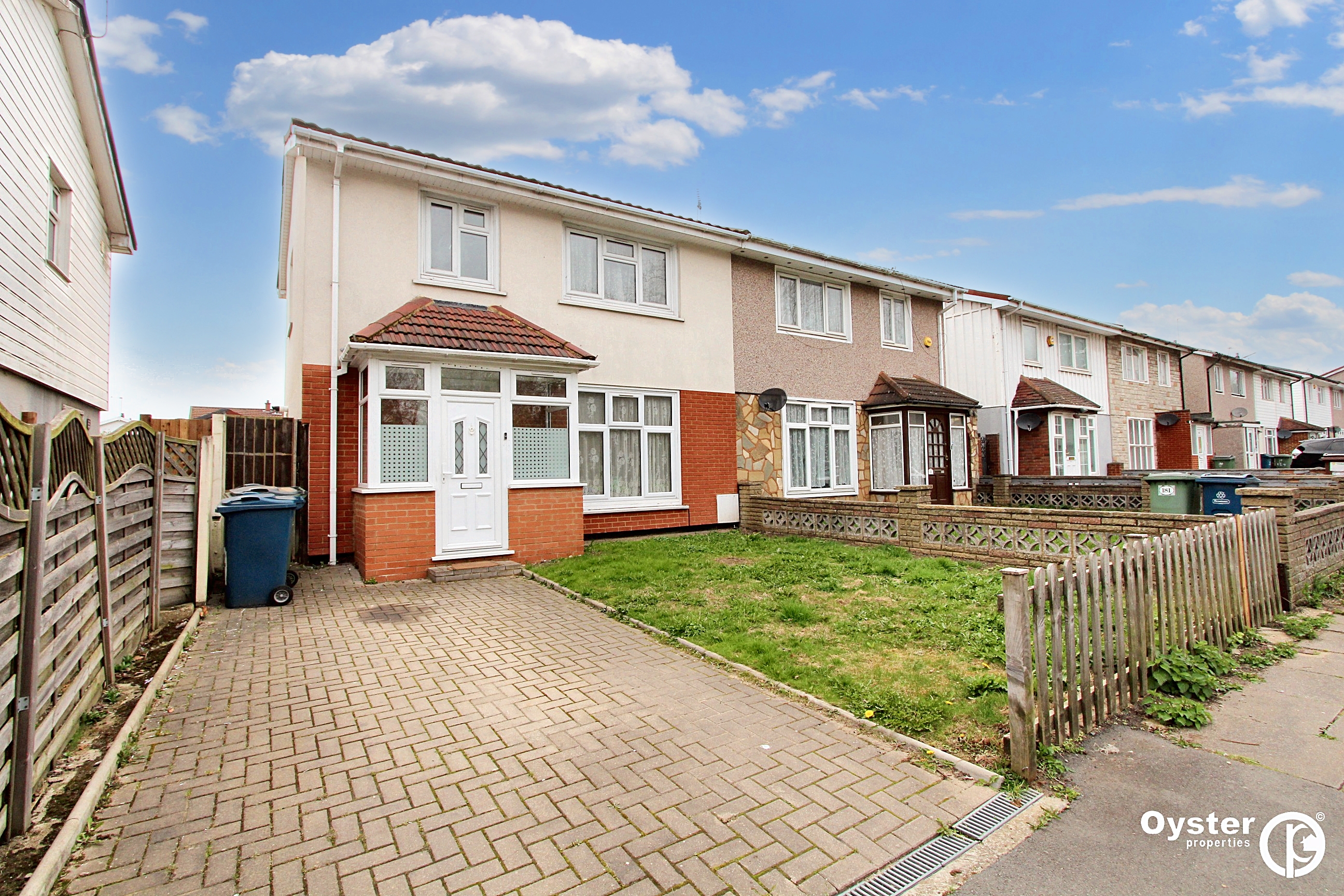 3 bed House, Courtenay Avenue, Harrow, HA3