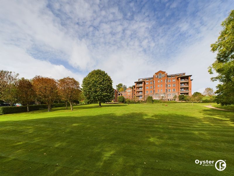 2 bed Flat, Sudbury Hill, Harrow, HA1