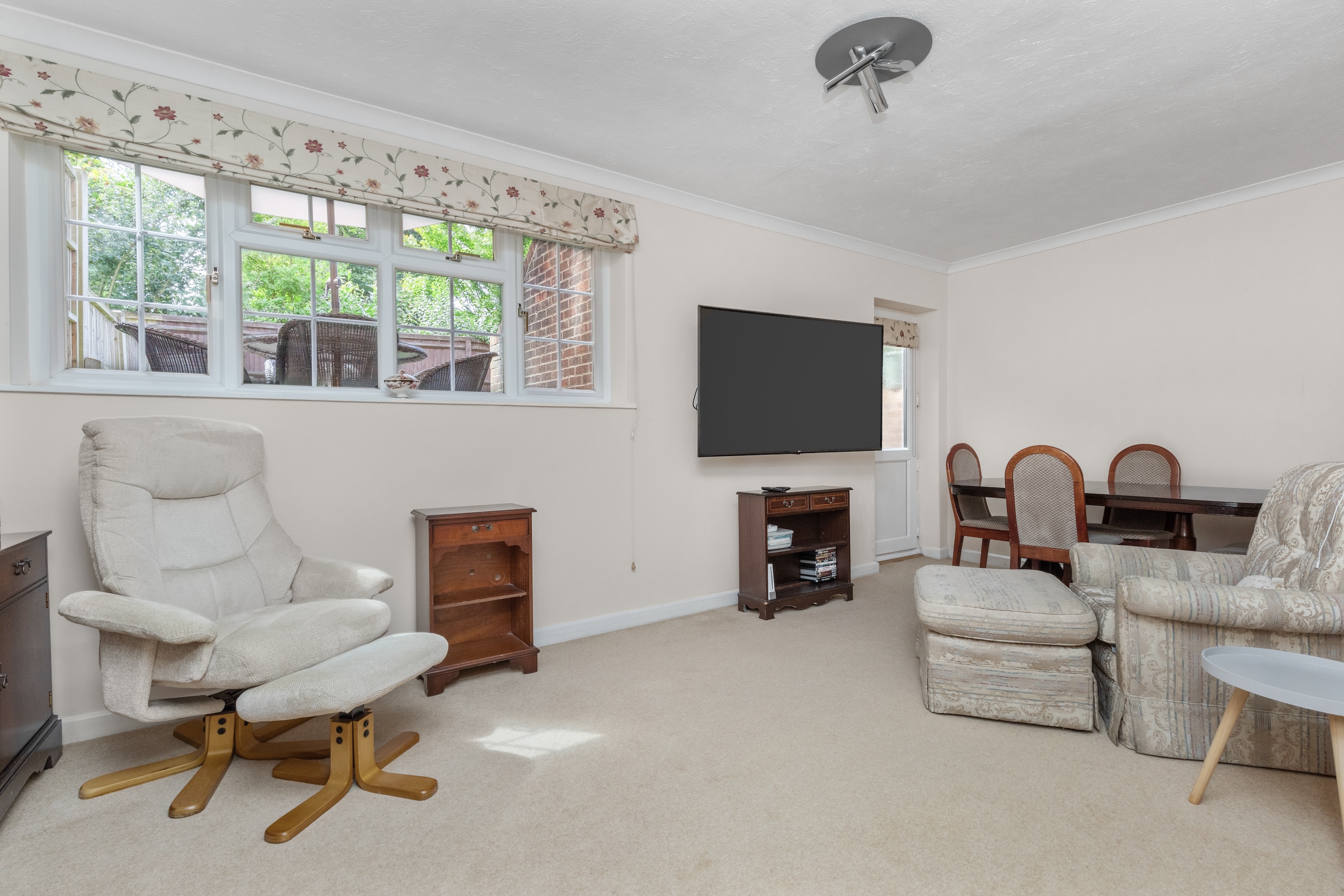 Woodland Close, Horsham, RH13 Street