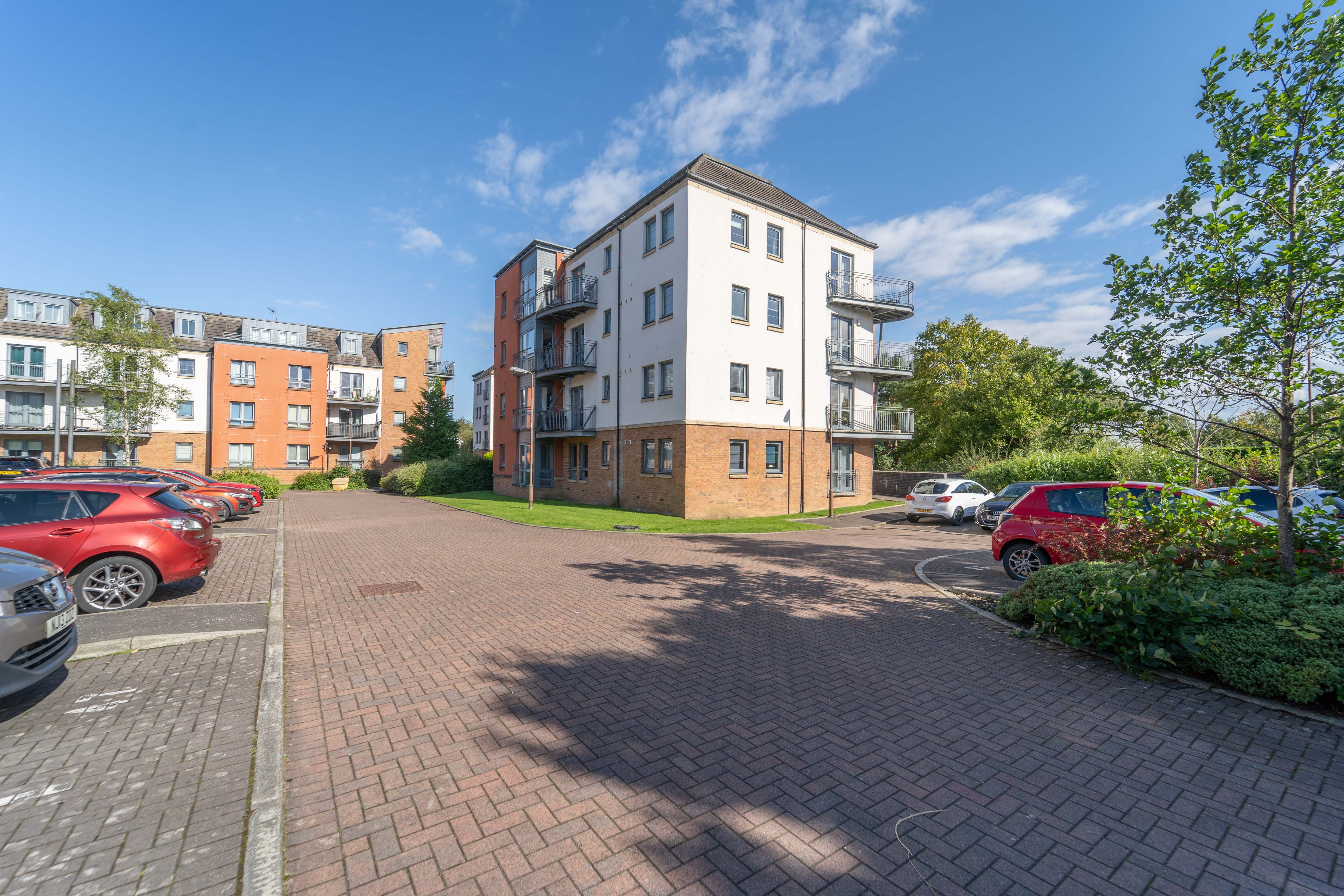 Kaims Terrace, Livingston, EH54 7EX Street