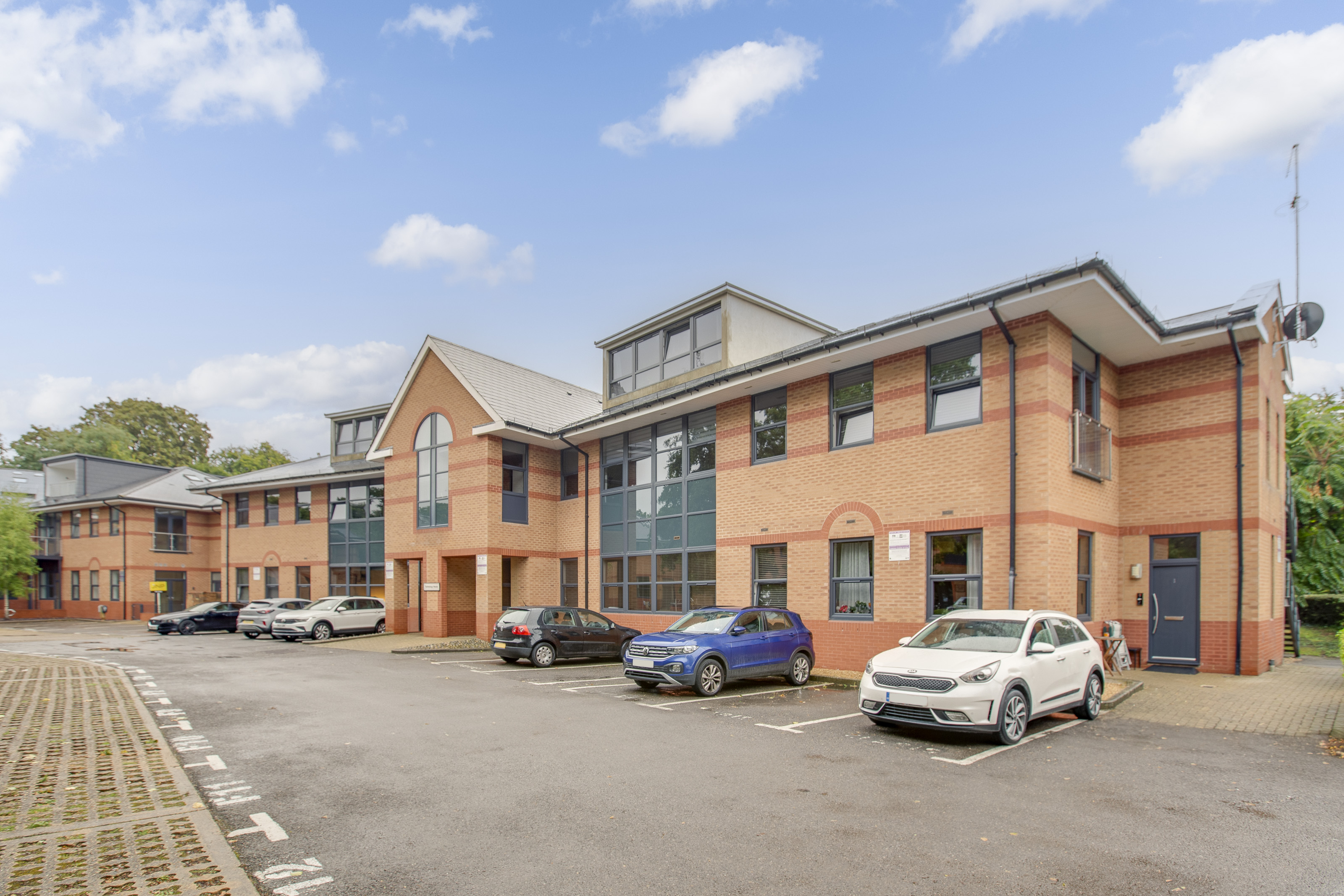 Furlong Road, Bourne End, SL8 Street