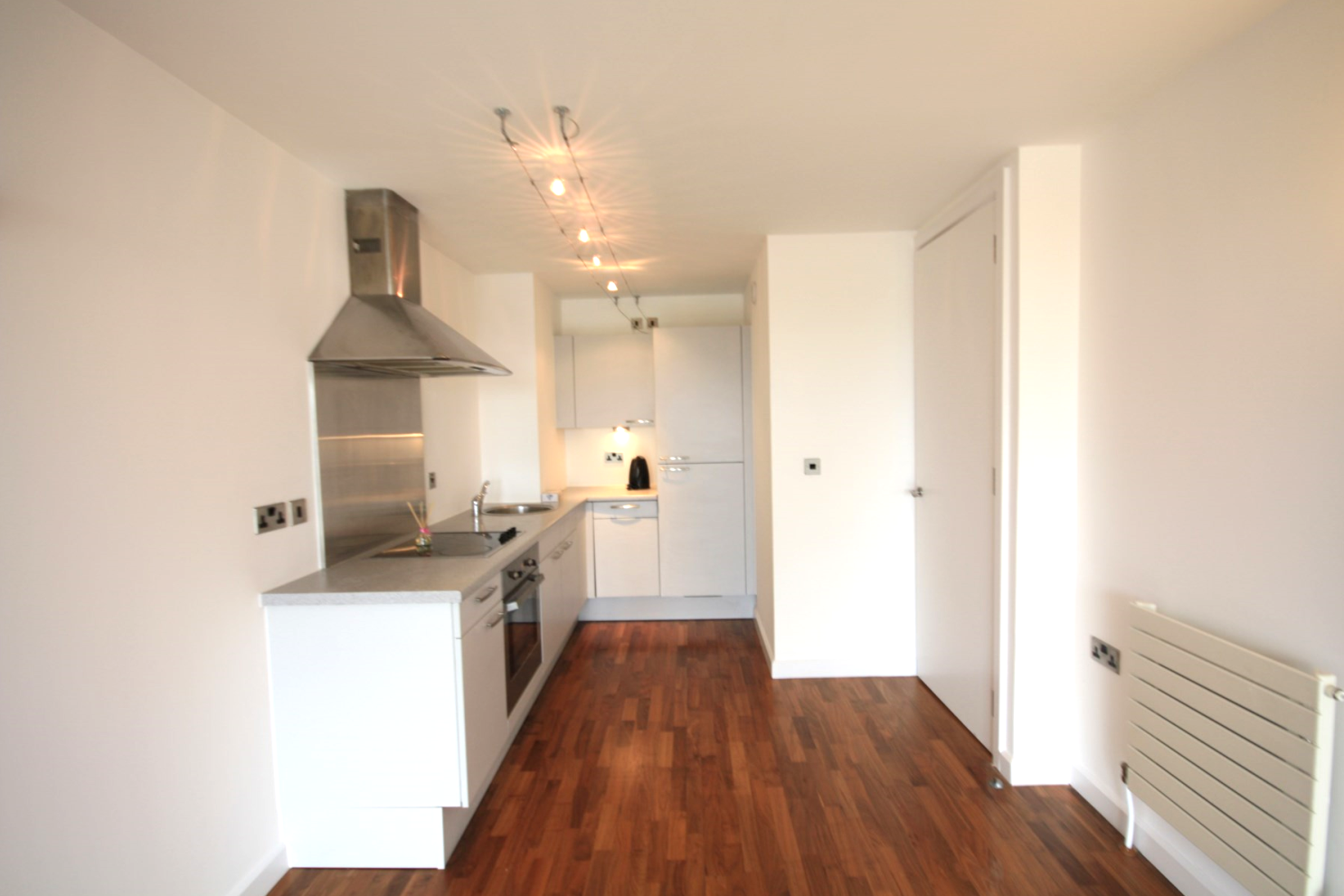 Longfield Centre, Prestwich, M25 Street