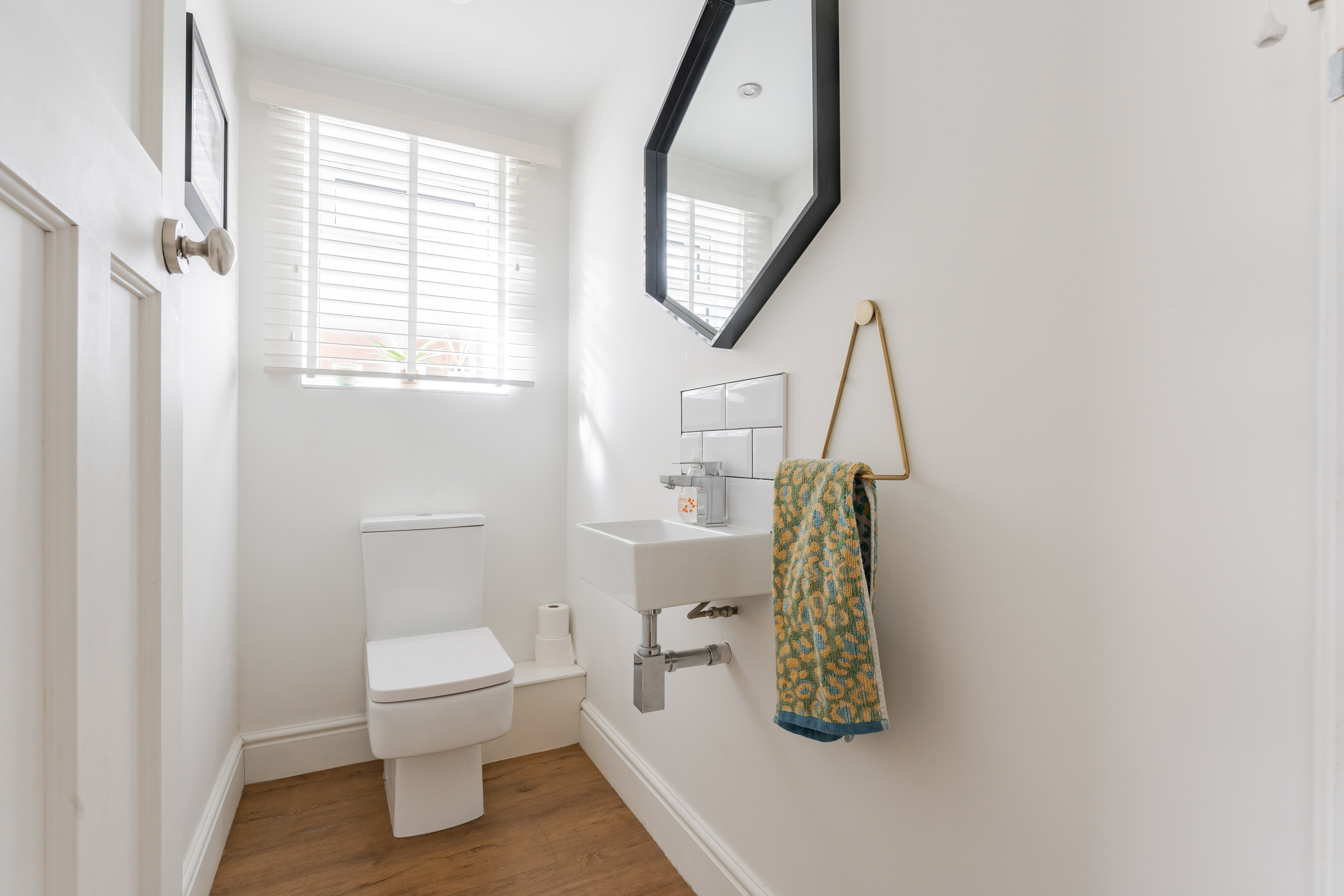 Plumstead Road East, Norwich Street