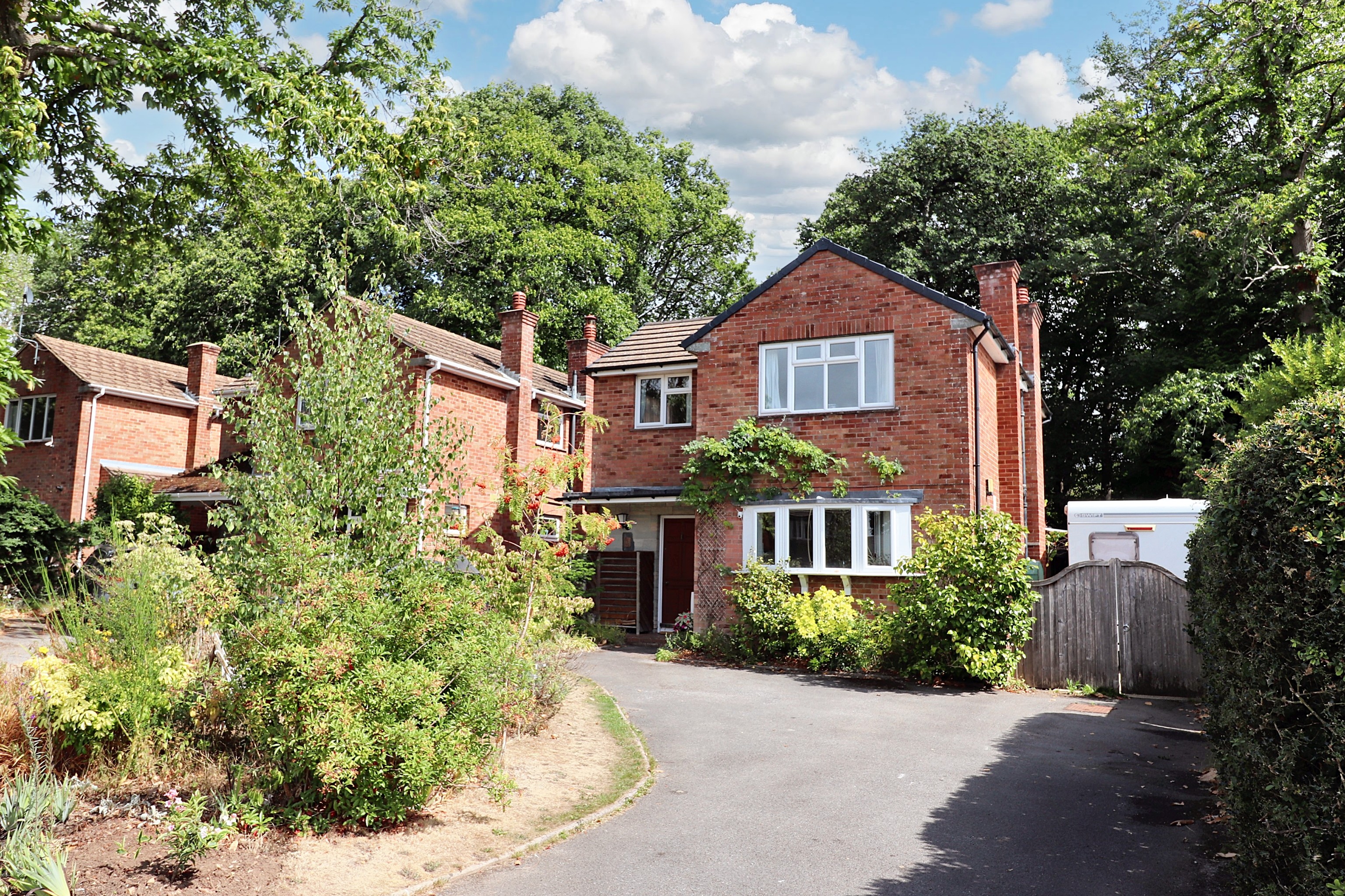 Maytree Road, Hiltingbury, Chandler’s Ford, SO53 5RT