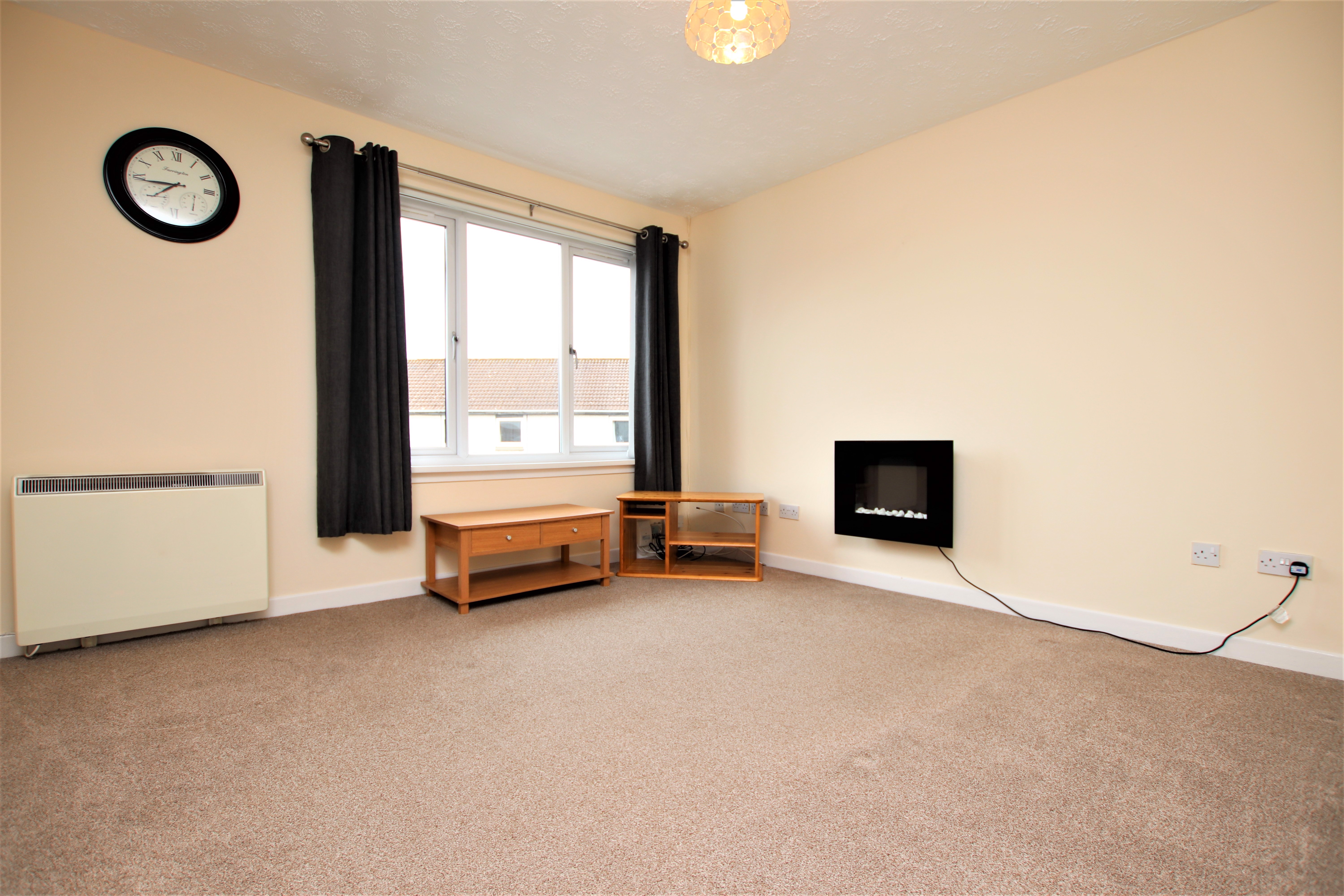 Lennox Gardens, Linlithgow, EH49 Street