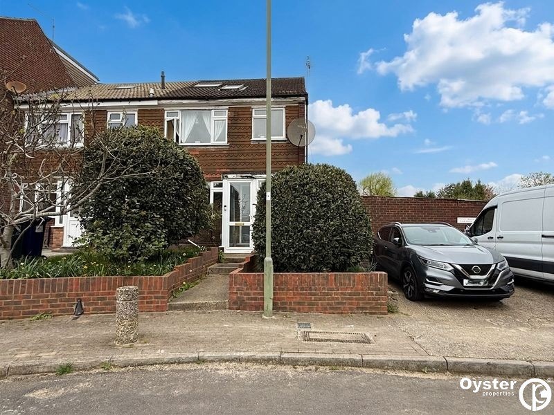 5 bed House, Brunswick Park Gardens, London, N11