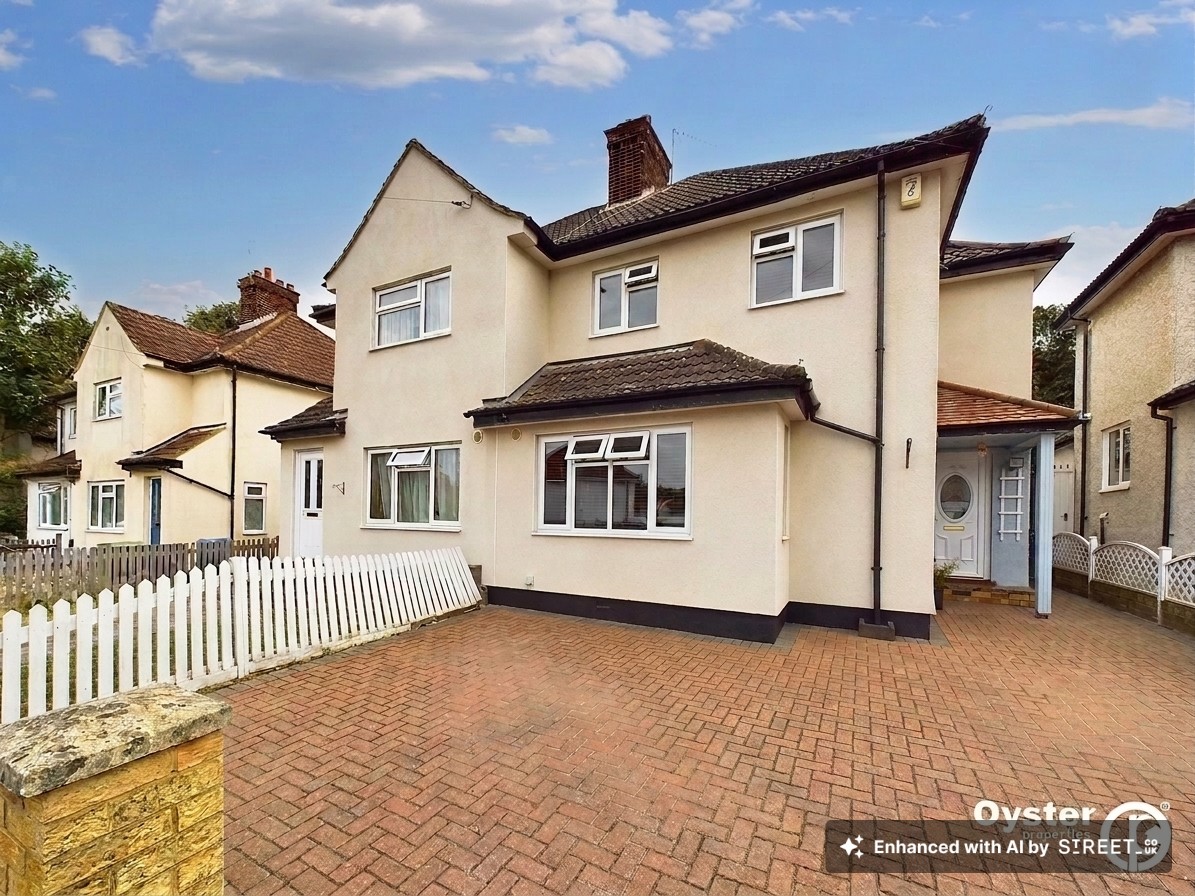 3 bed House, Merlin Crescent, Edgware, HA8
