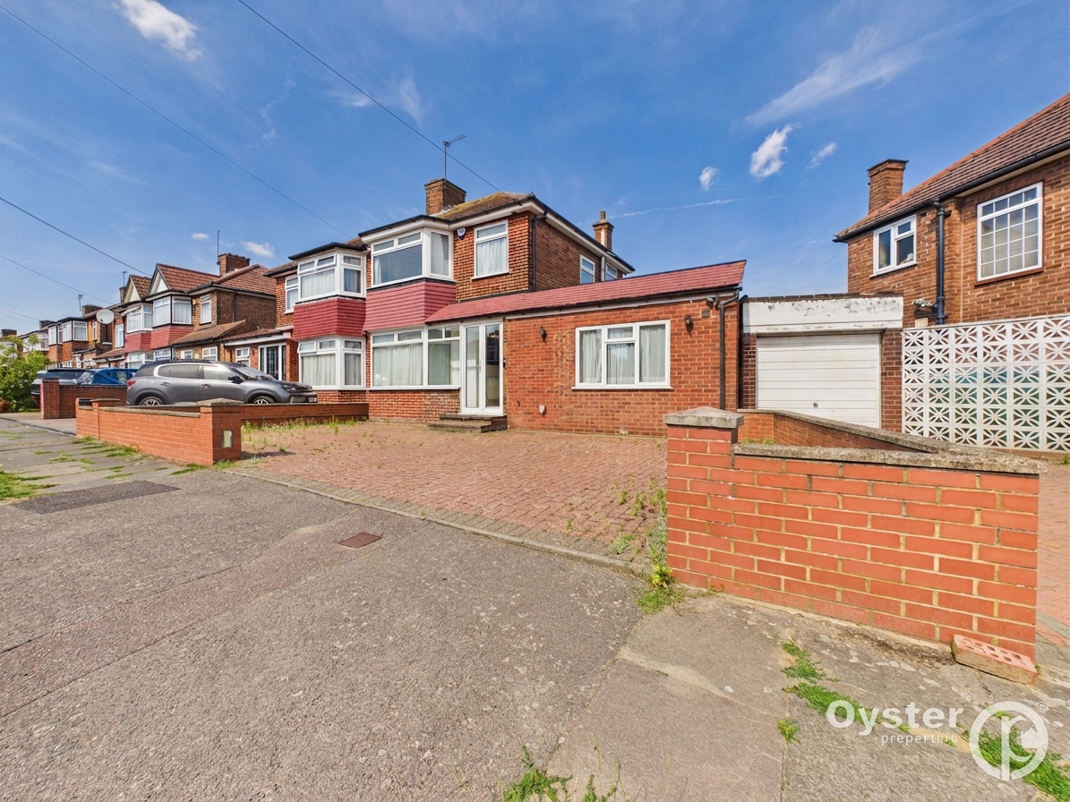 4 bed House, Derwent Crescent, Stanmore, HA7
