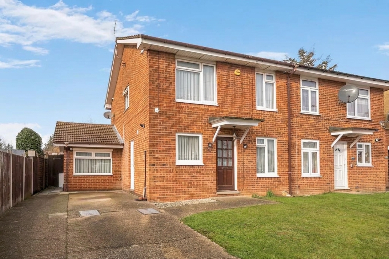 3 bed House, Fairways, Stanmore, HA7