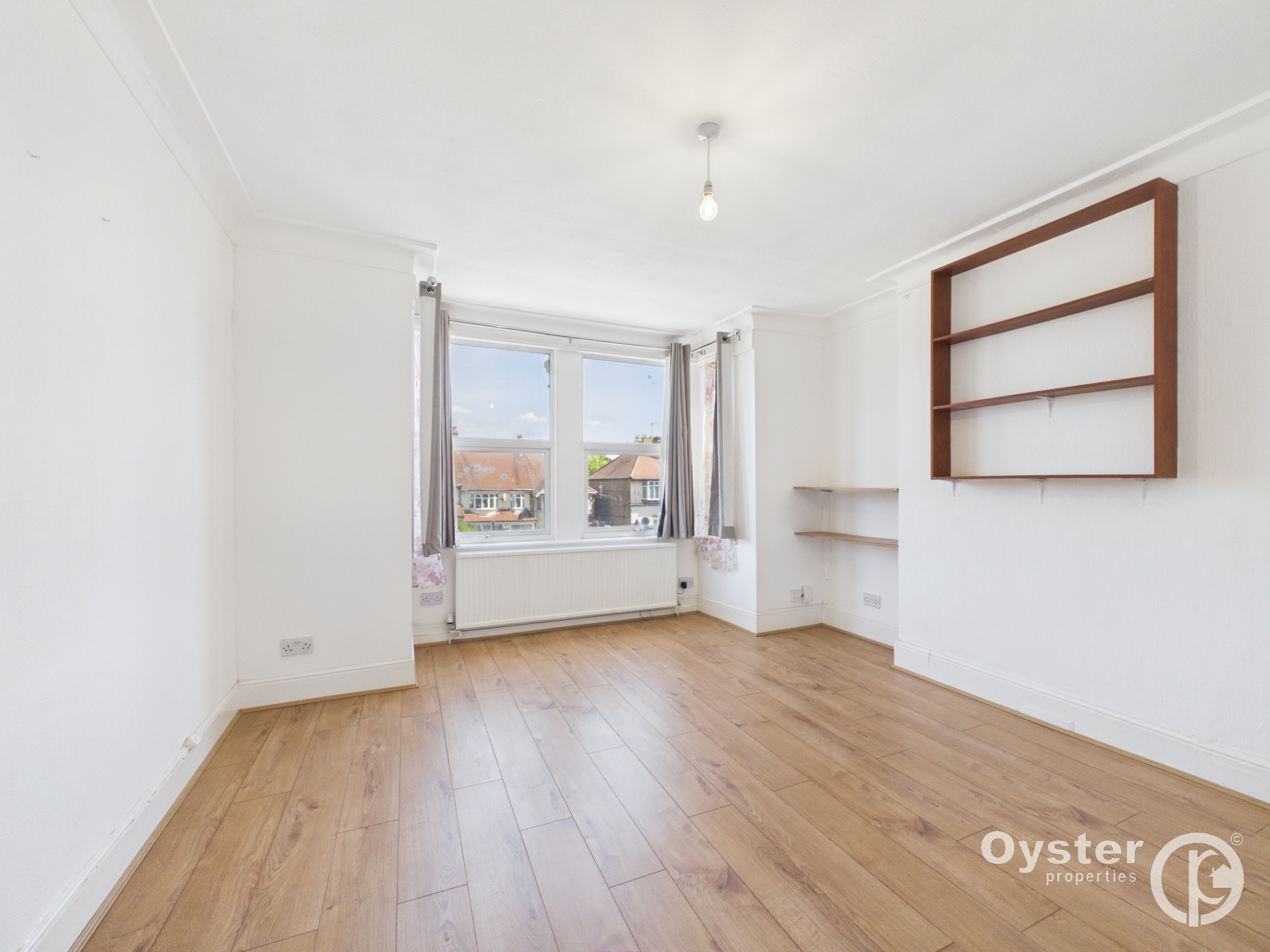 3 bed Maisonette, Bowes Road, London, N11