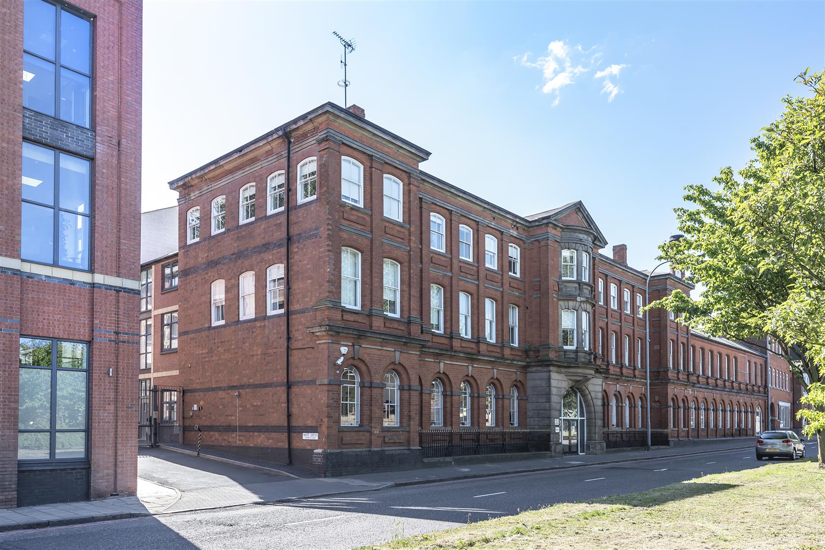 Mint Drive, Hockley, B18