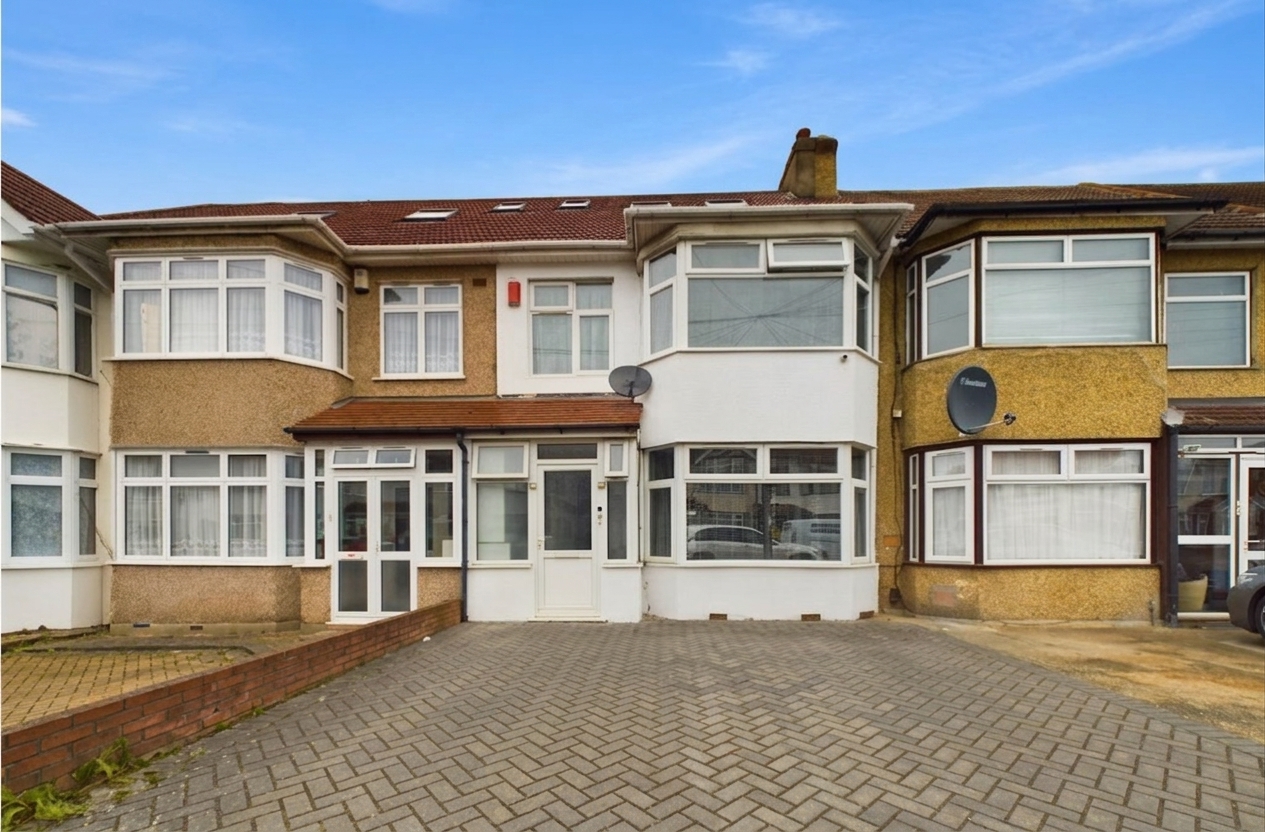 4 bed House, Princes Avenue, London, NW9