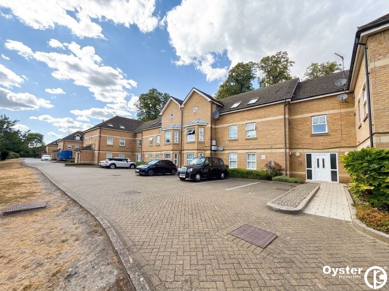 2 bed Apartment, Catterick Close, Otley Court, N11