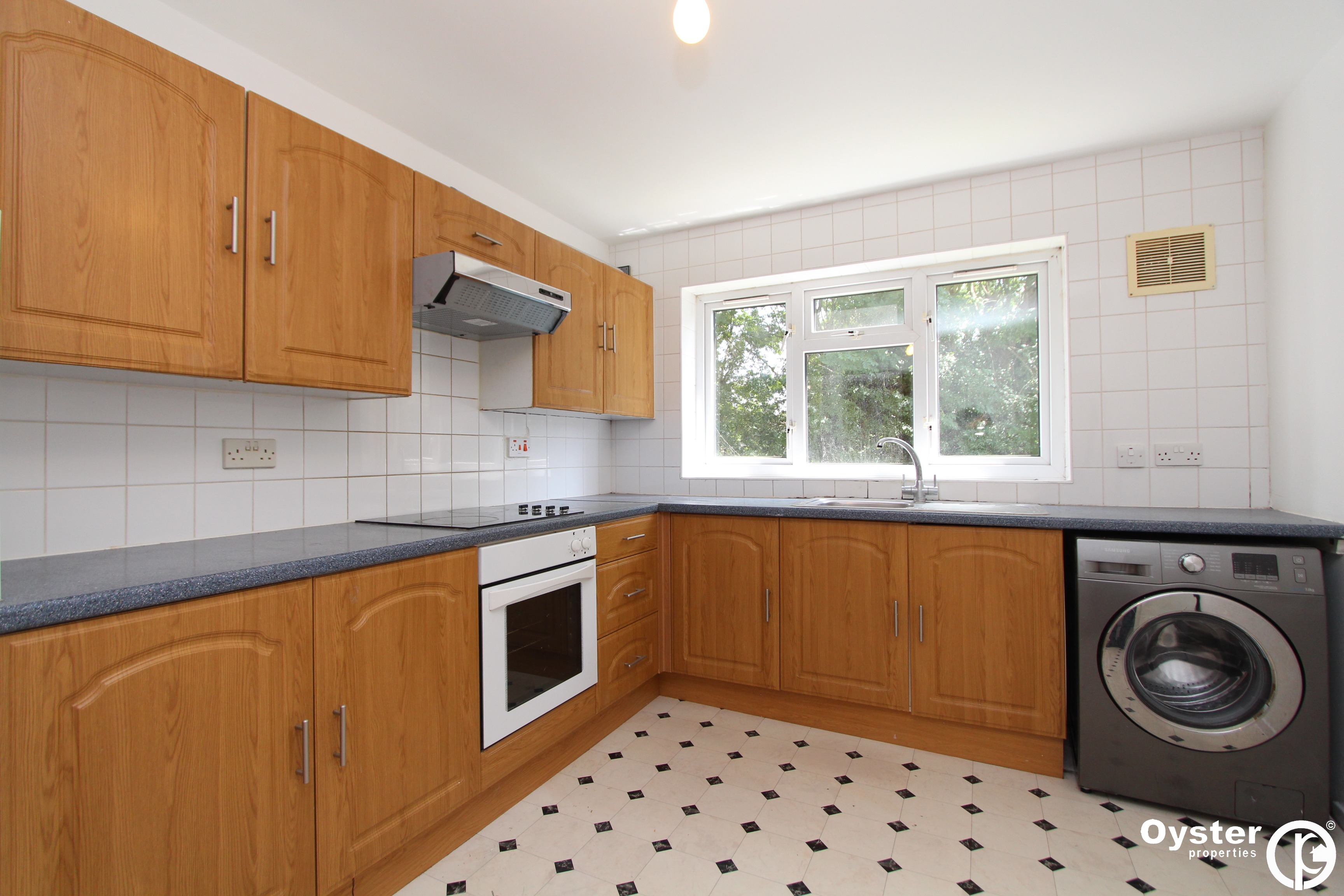 2 bed Flat, Wolverton Road, Stanmore, HA7
