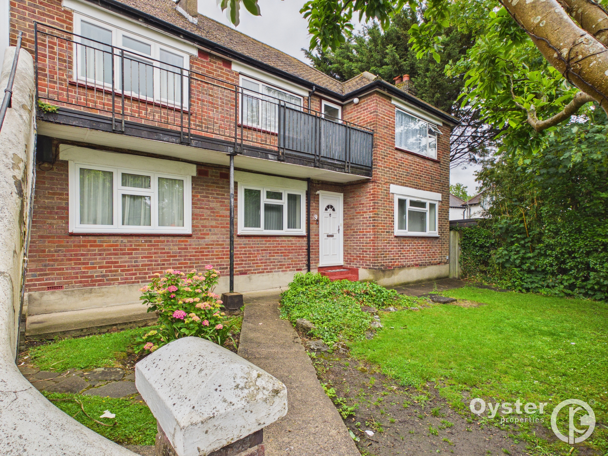 2 bed Flat, Glebe Road, Stanmore, HA7