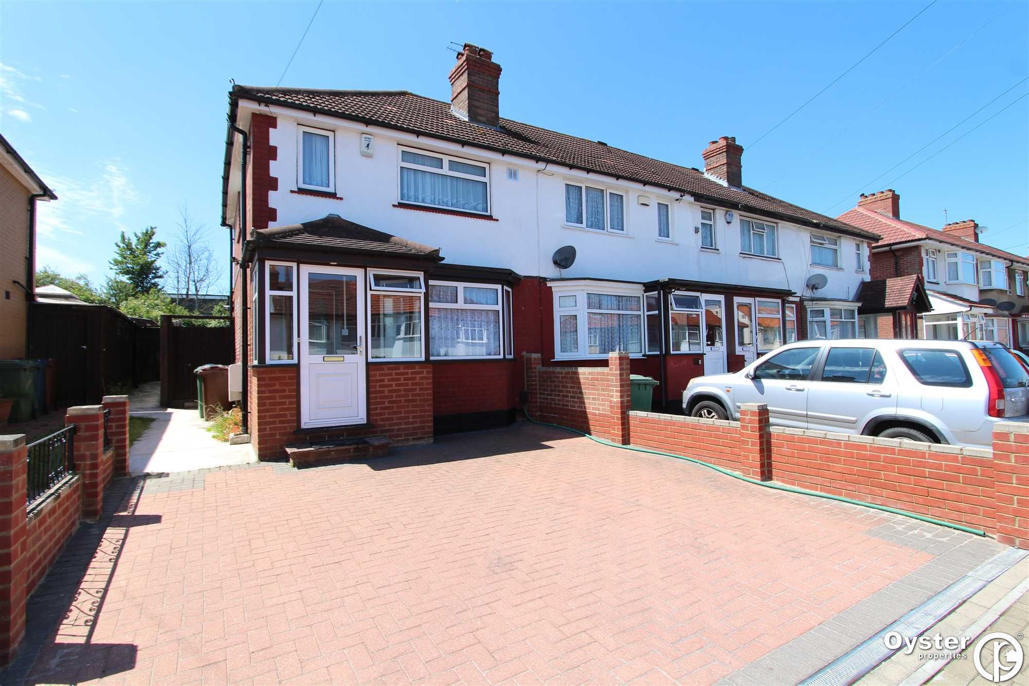 2 bed House, Dale Avenue, Edgware, HA8