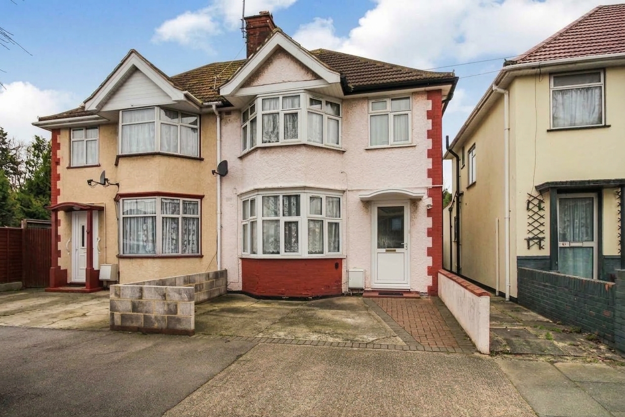 3 bed House, Victoria Avenue, Wembley, HA9