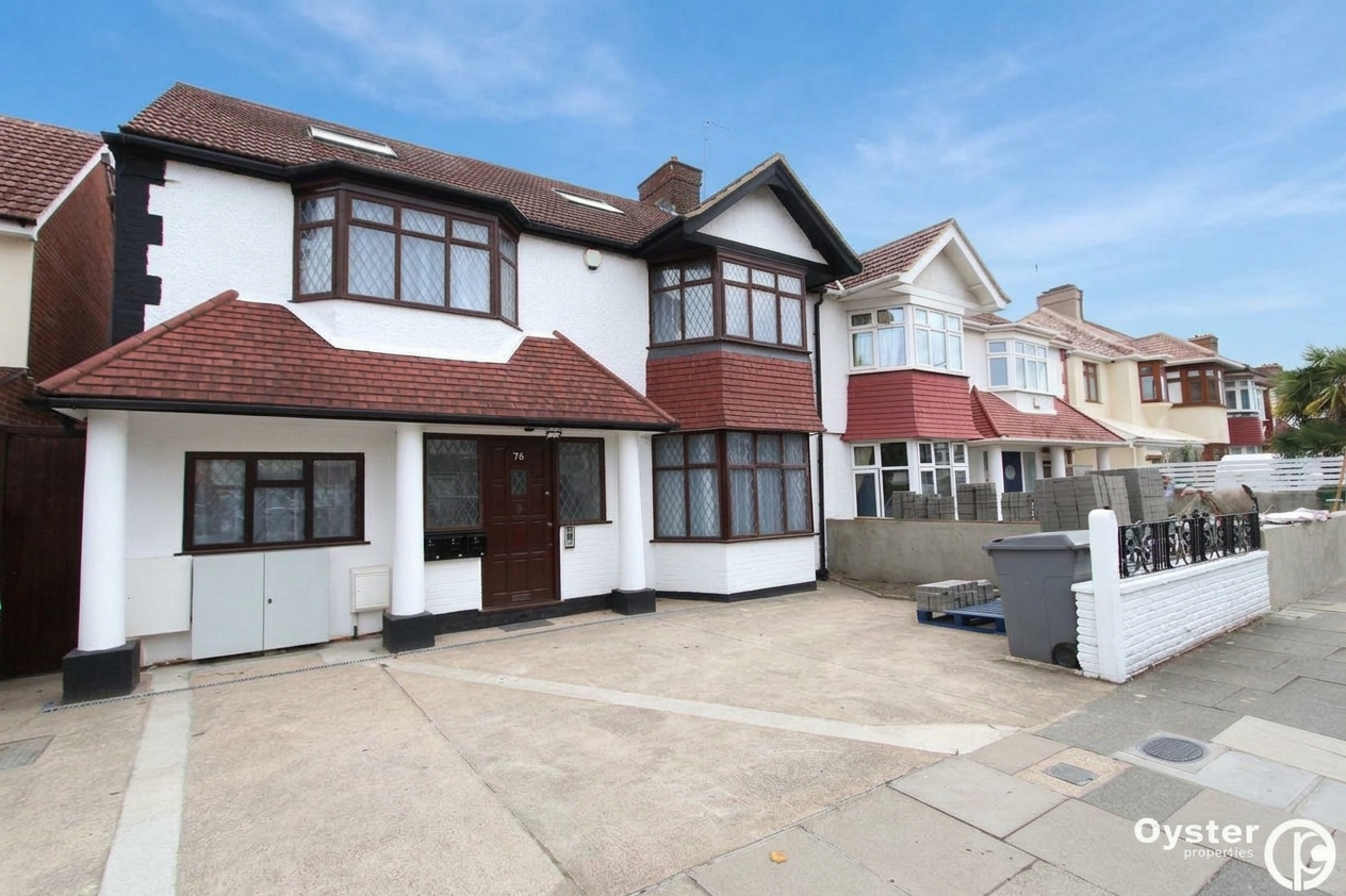 1 bed Flat, Park Avenue North, London, NW10