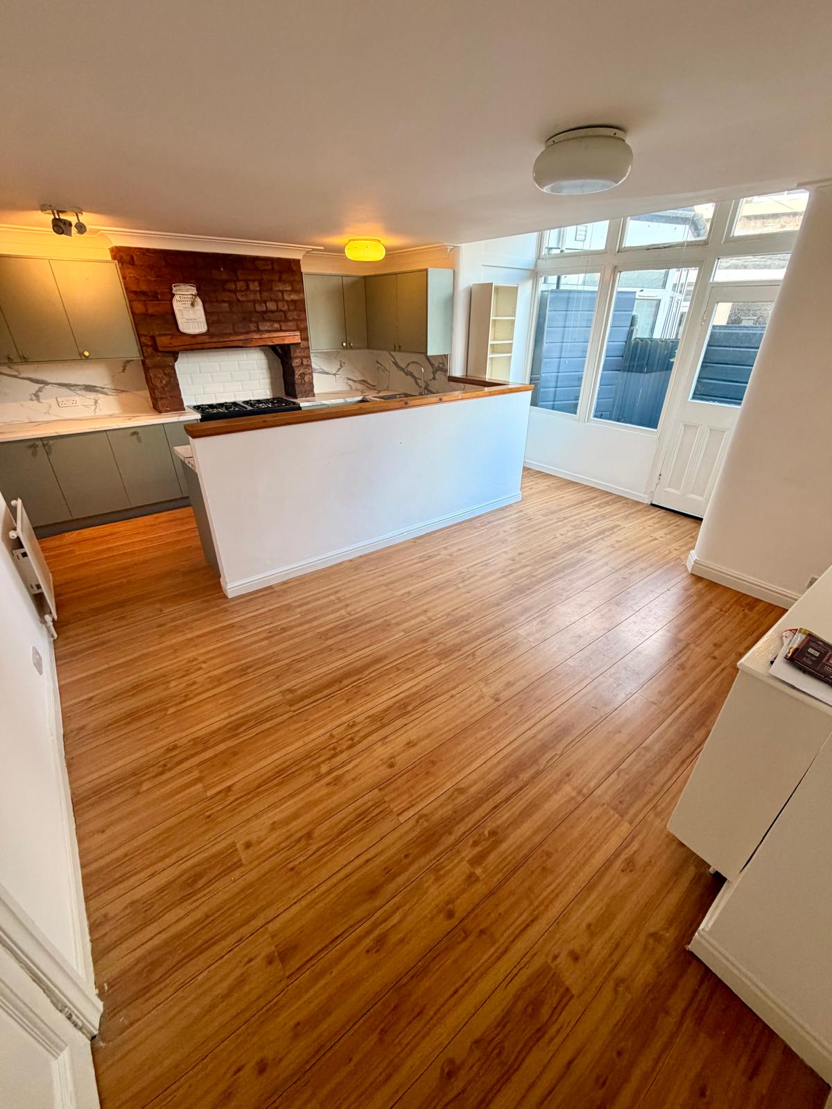 High Street, Woolton, L25 property photograph