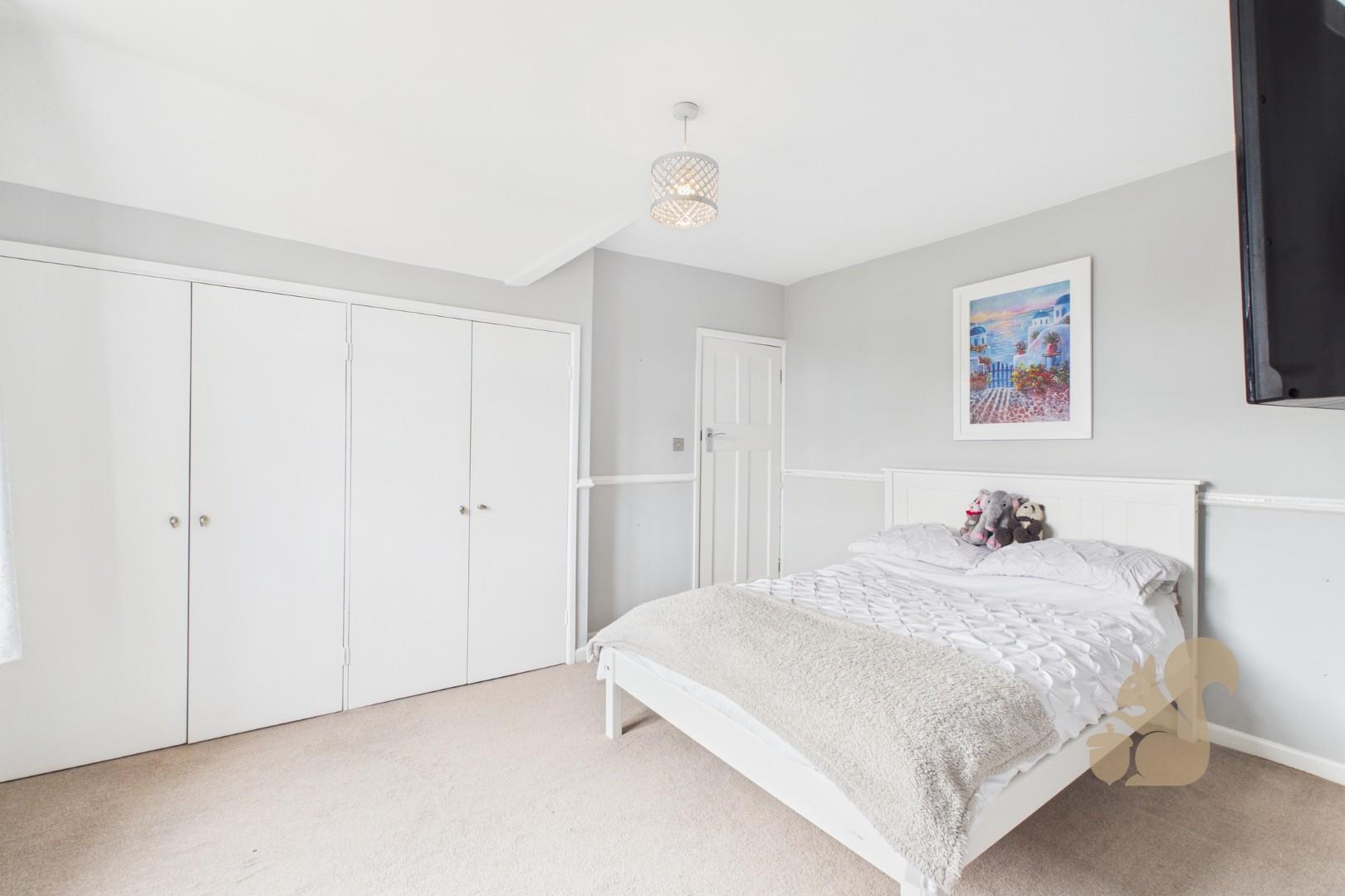19624367_258609115