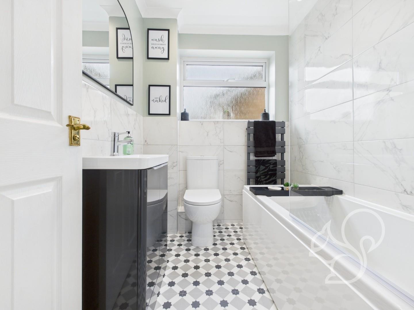 19323152_227703908
