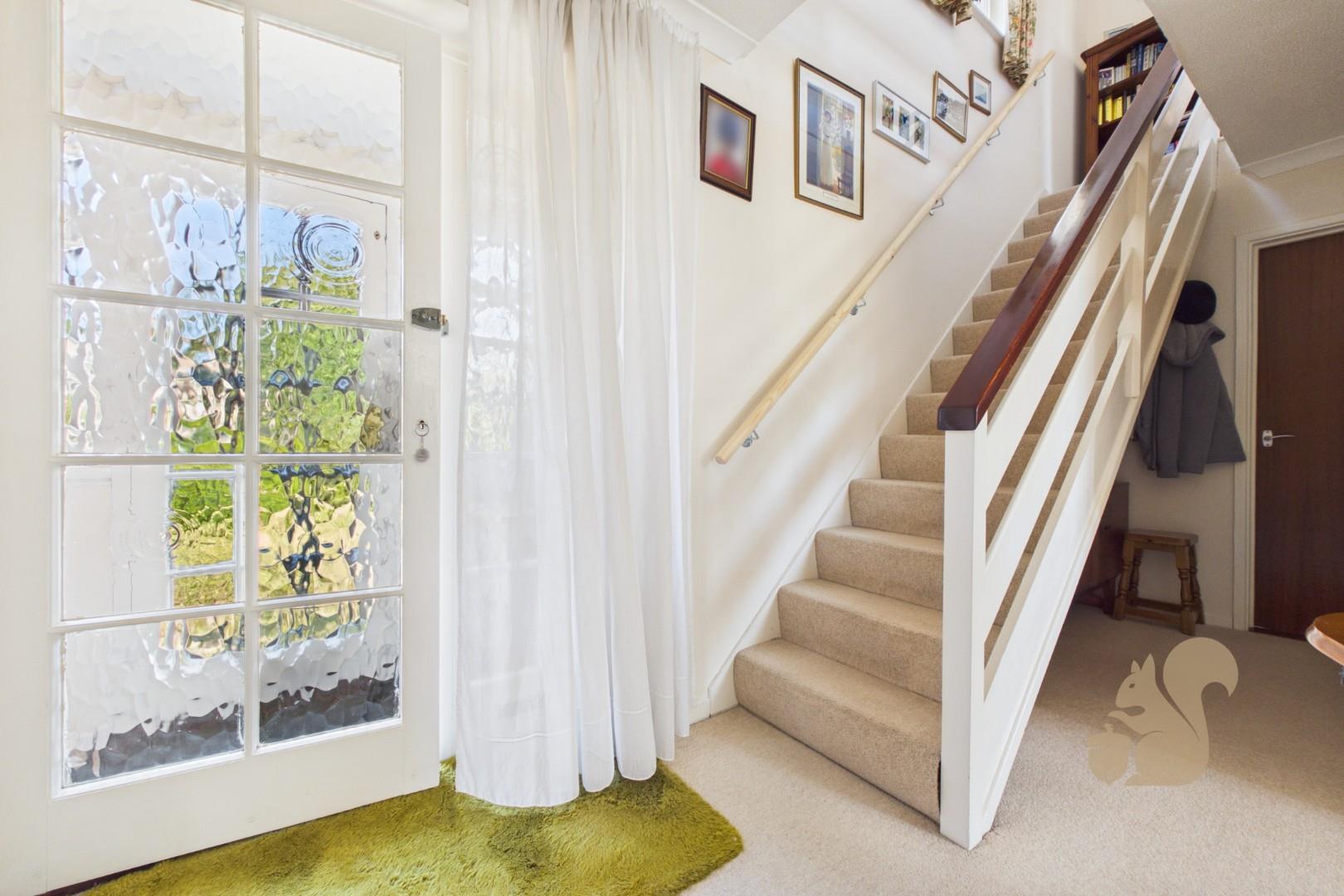 19846701_283878997