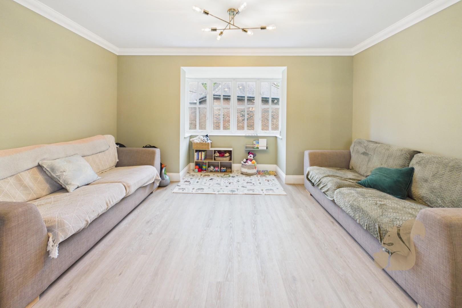 19734251_271083043