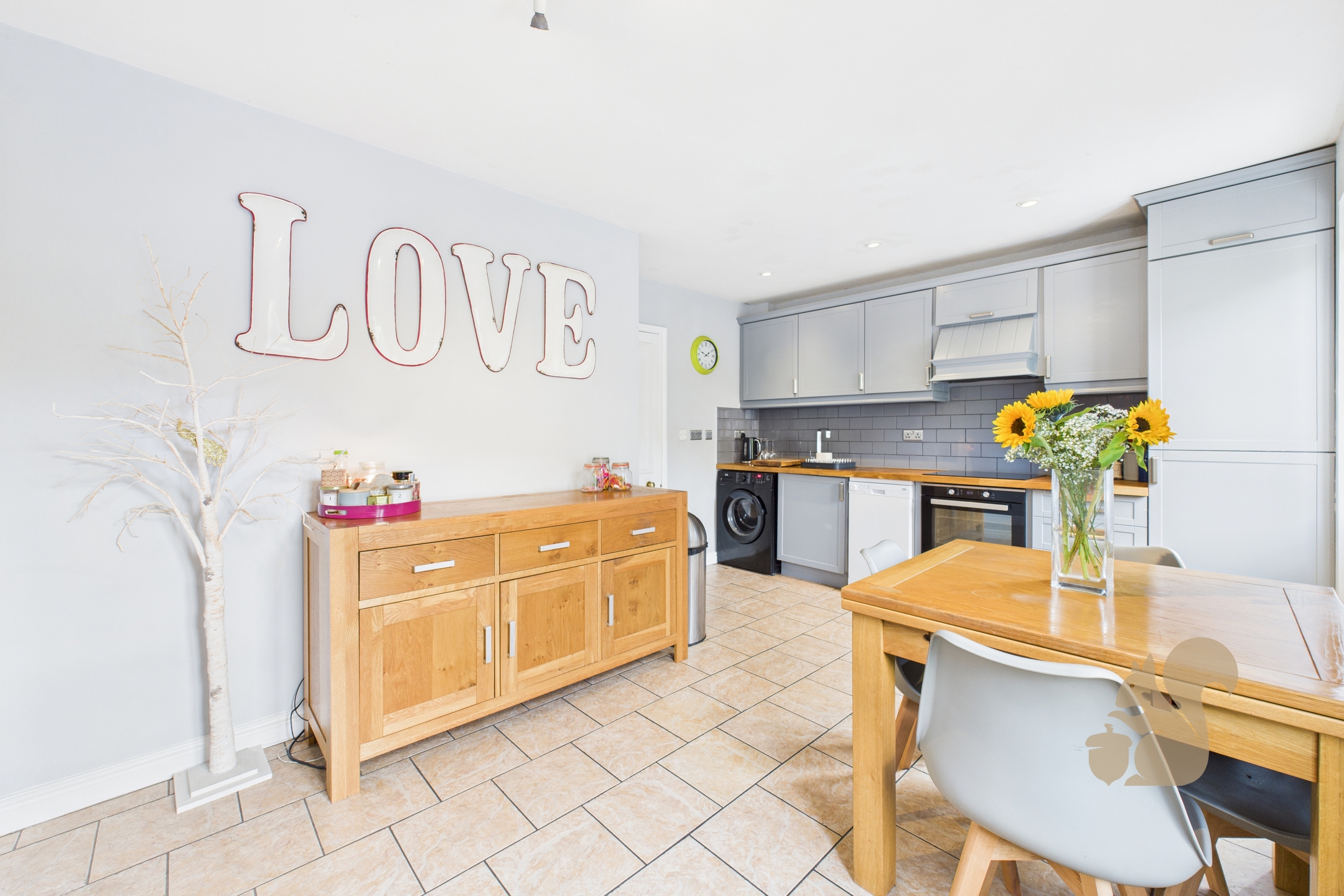 CAM04004G0-PR0440-STILL024