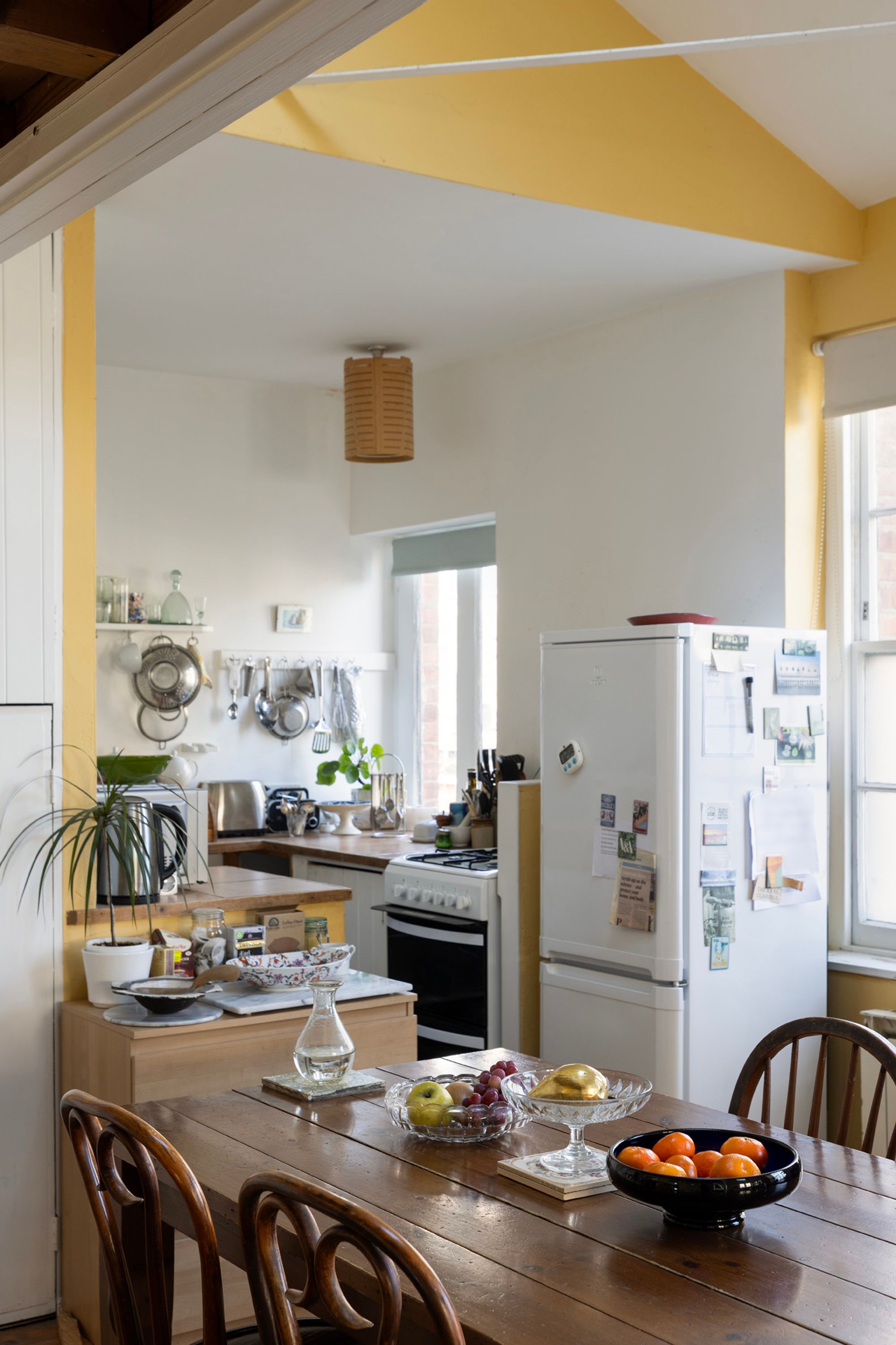 Kitchen-Dining-Gibraltar-Walk-Shoreditch-E2-1_Lo