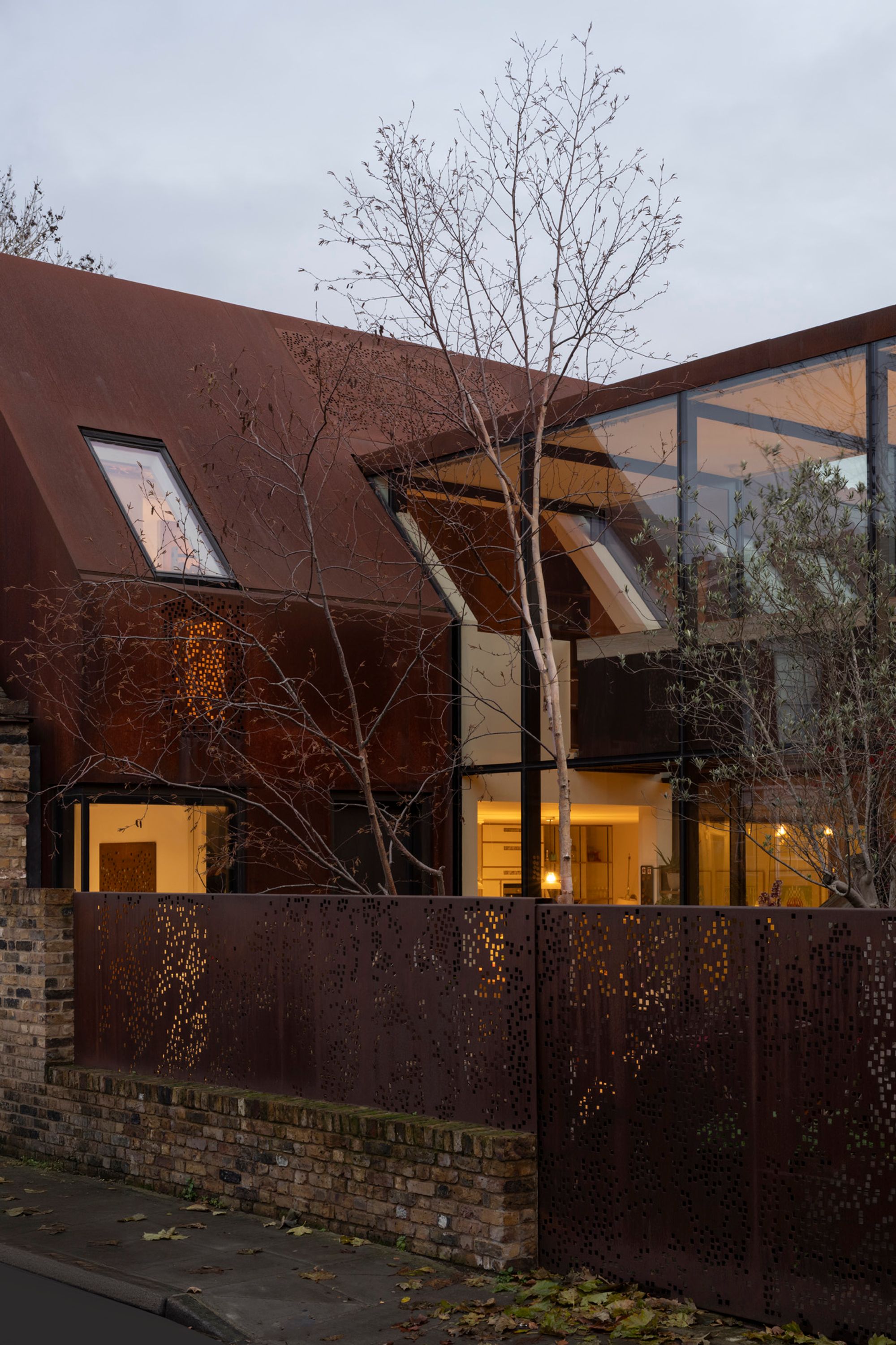 SOH-Kew-House-For-Sale-Exteriors-3_Lo