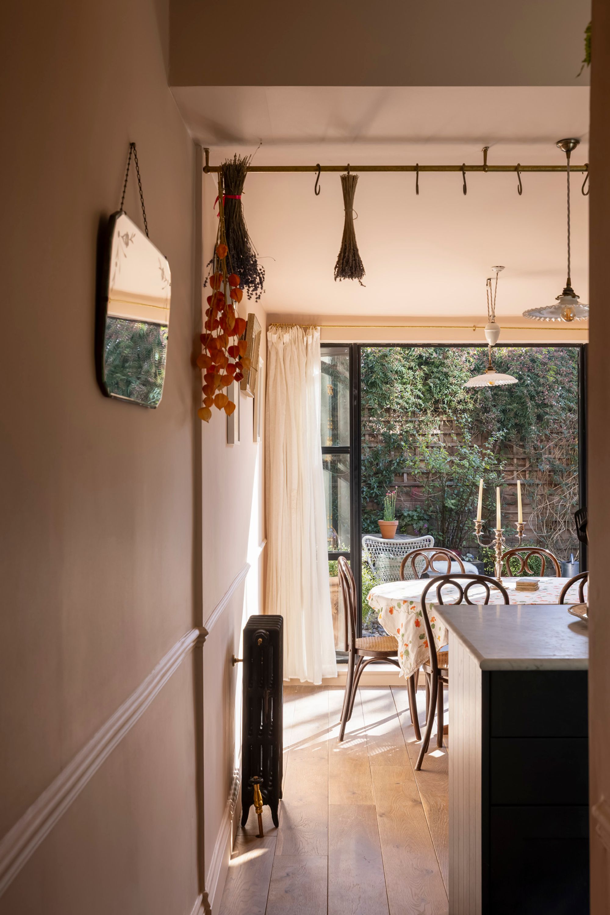 SOH-Stevens-Avenue-E9-Dining-Kitchen-10_Lo