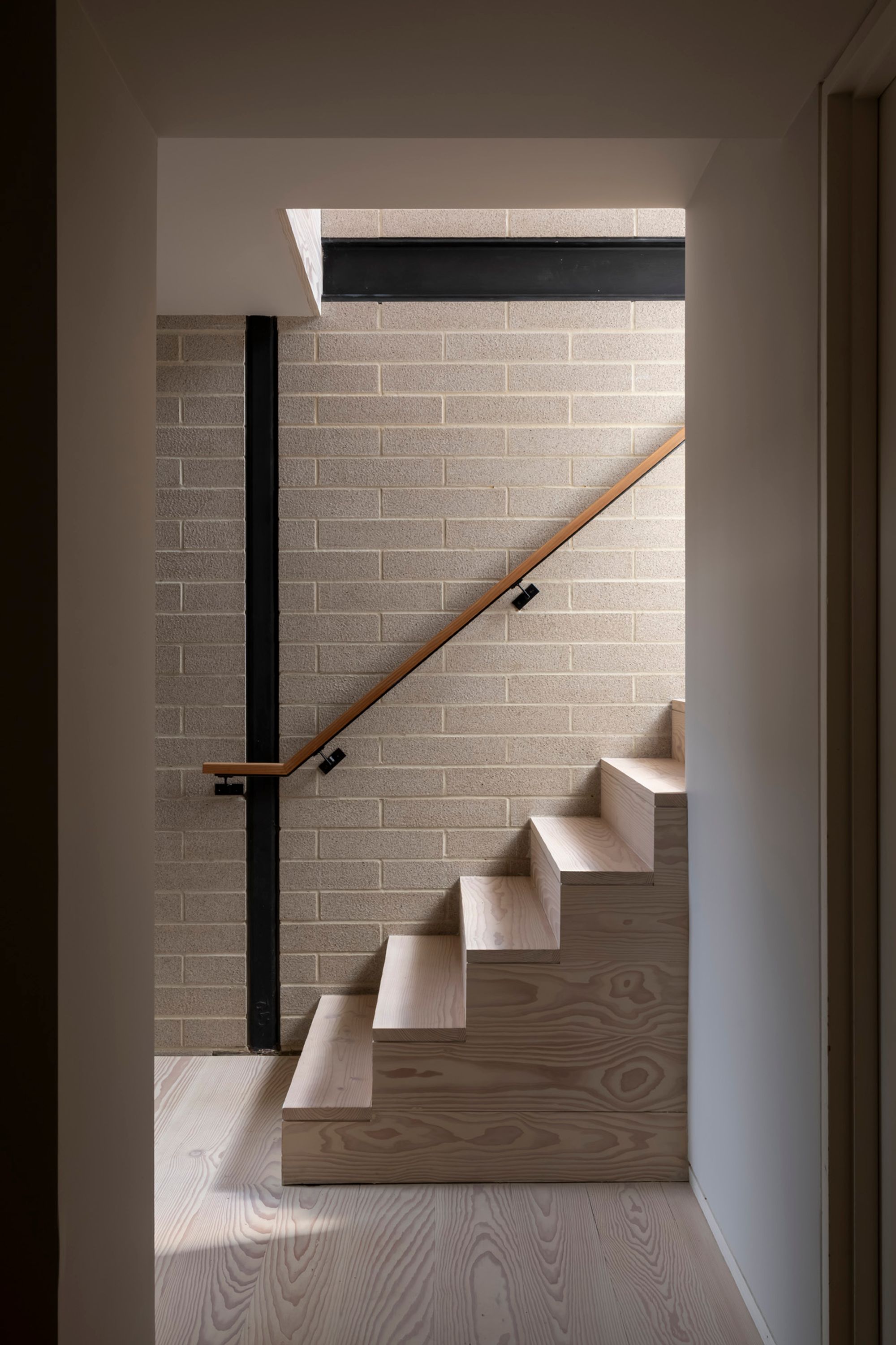 SOH-East-London-Home-For-Sale-Rushmore-Road-Hallway_Lo