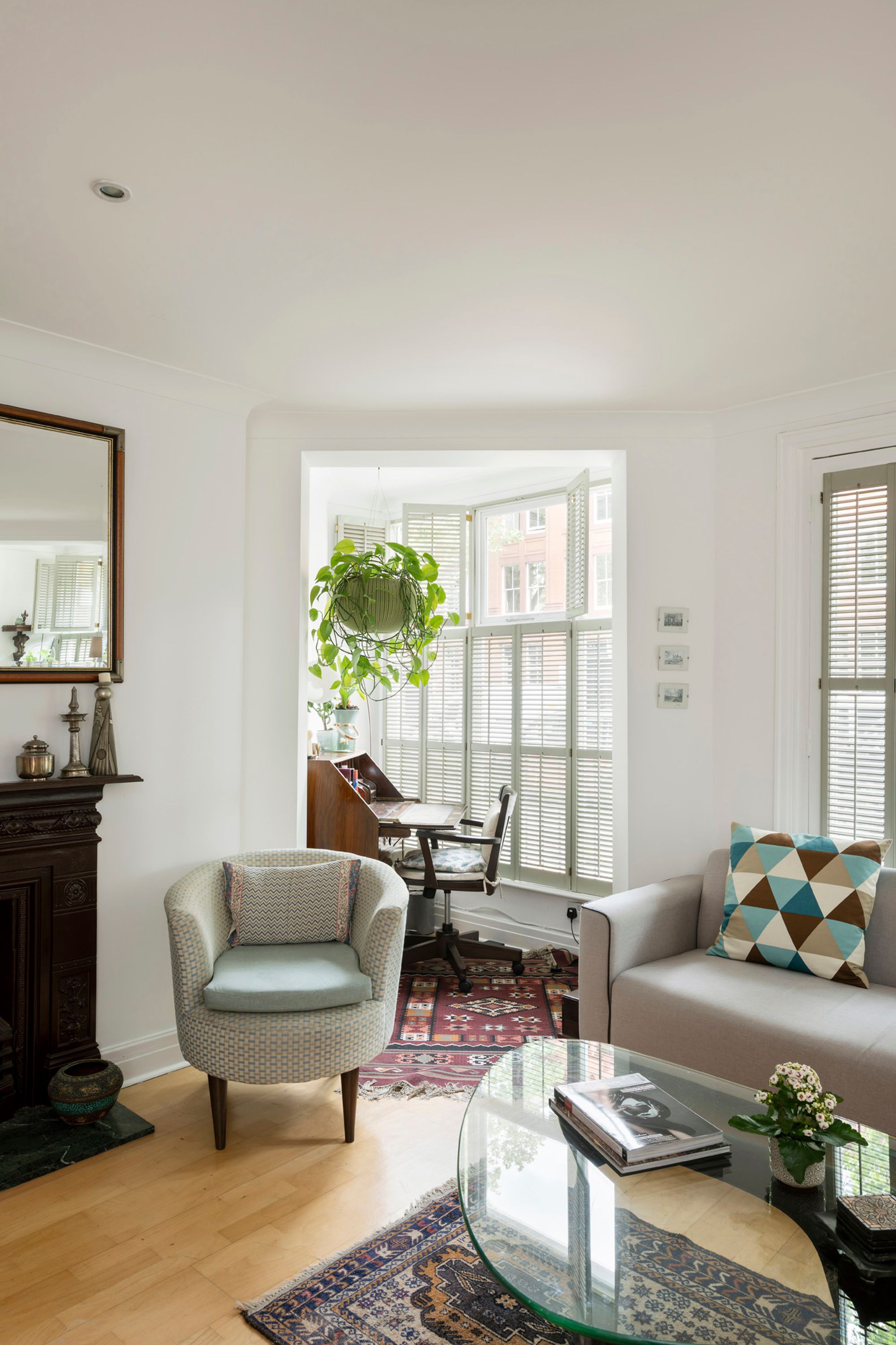 SOH-House-For-Sale-Borough-Road-Living-Room-2_Lo