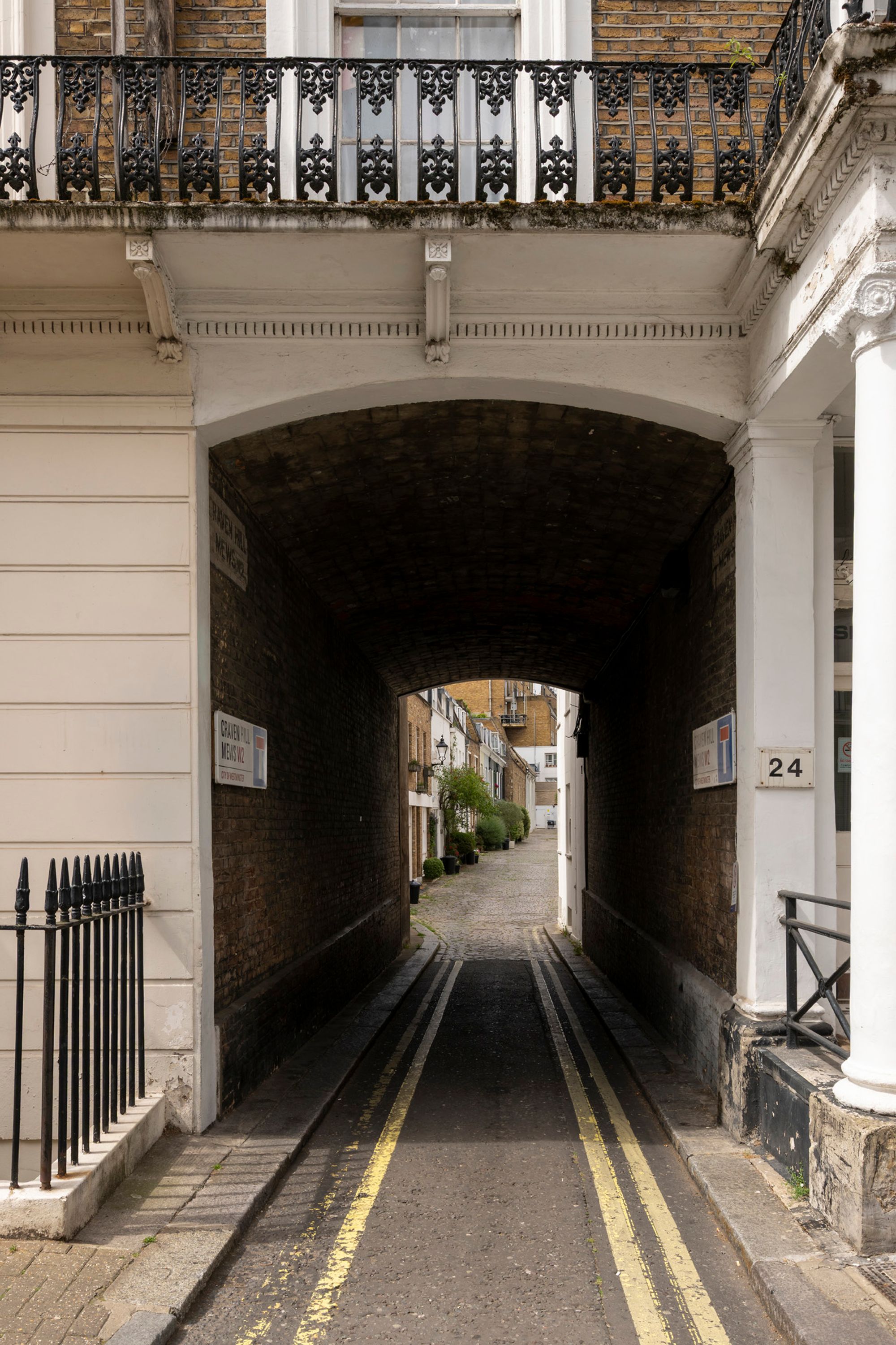 SOH-Paddington-House-For-Sale-Craven-Hill-Mews-27_Lo