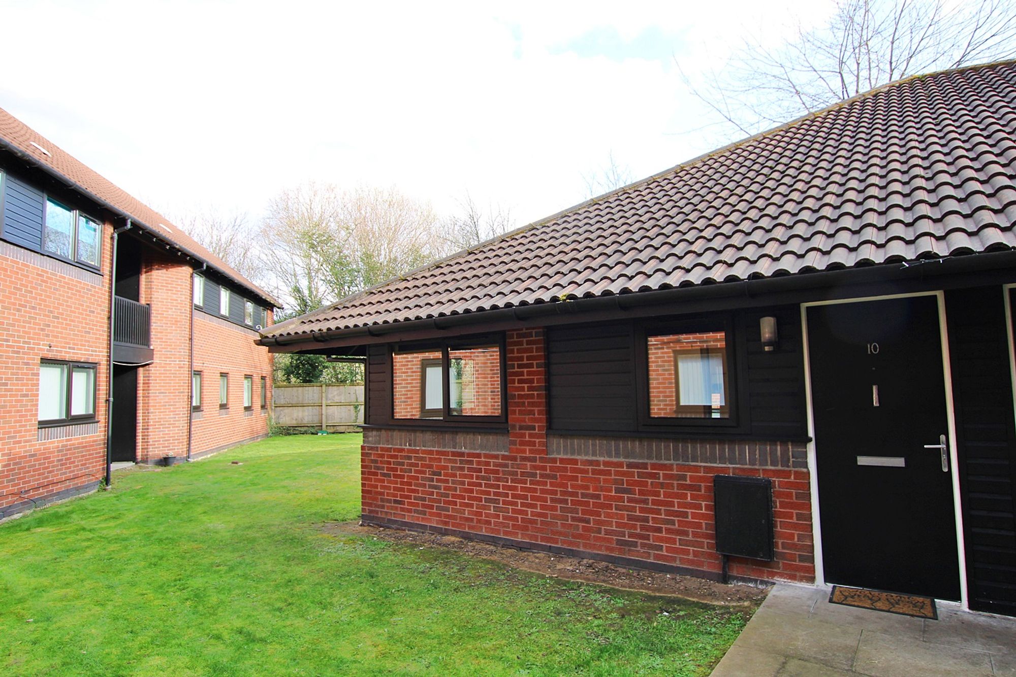 Hamnett Court, Birchwood, WA3