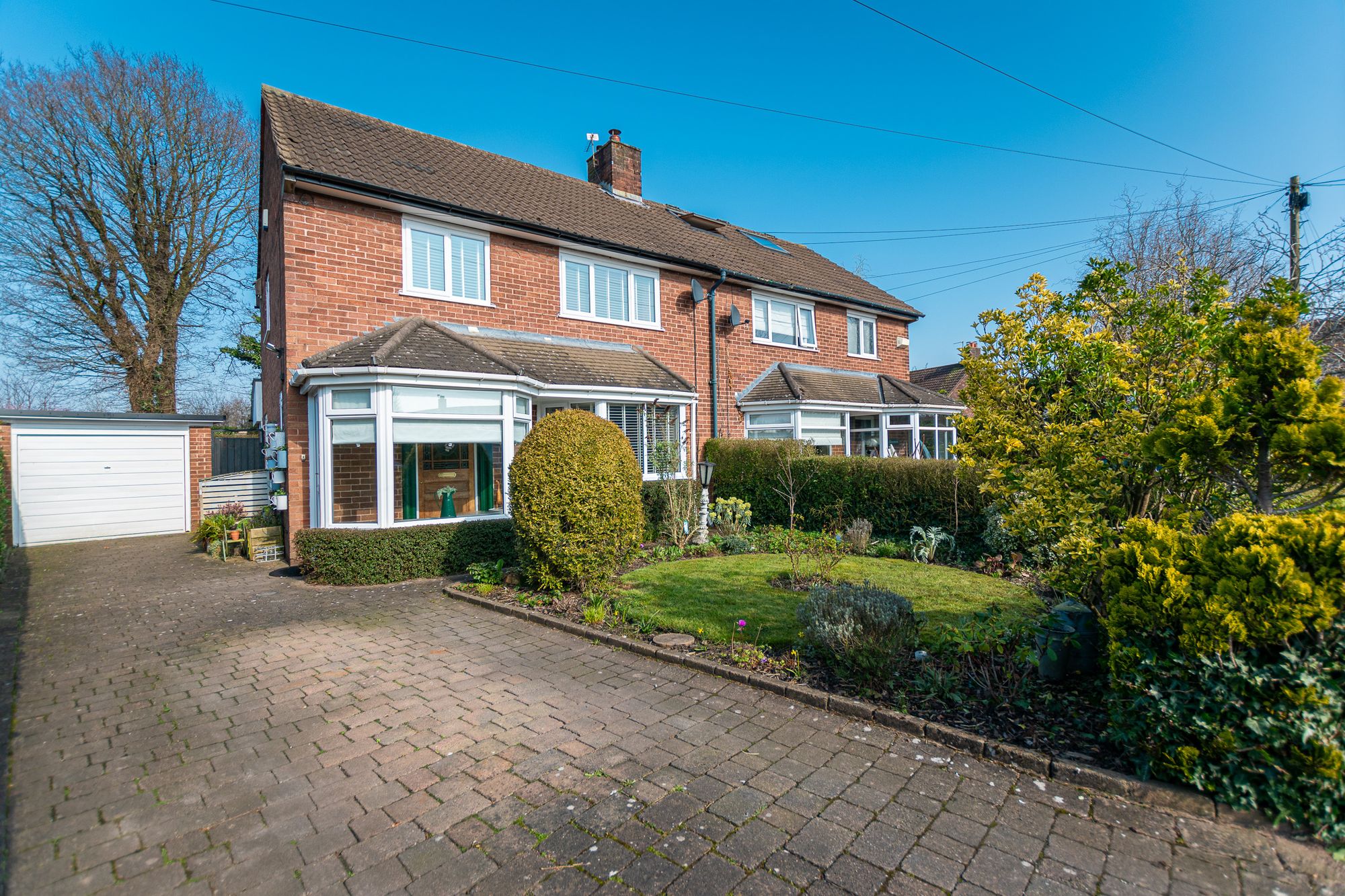 Lansdowne, Culcheth, WA3