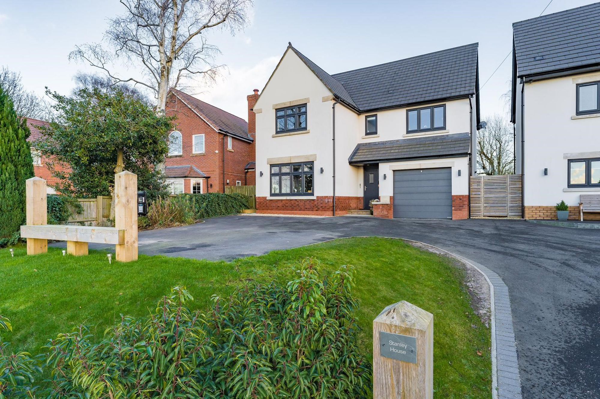 Delph Lane, Daresbury, WA4