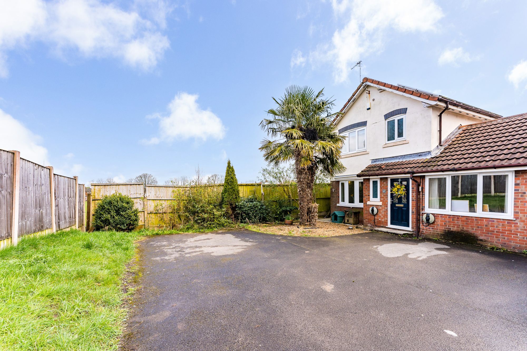 Maryfield Close, Golborne, WA3