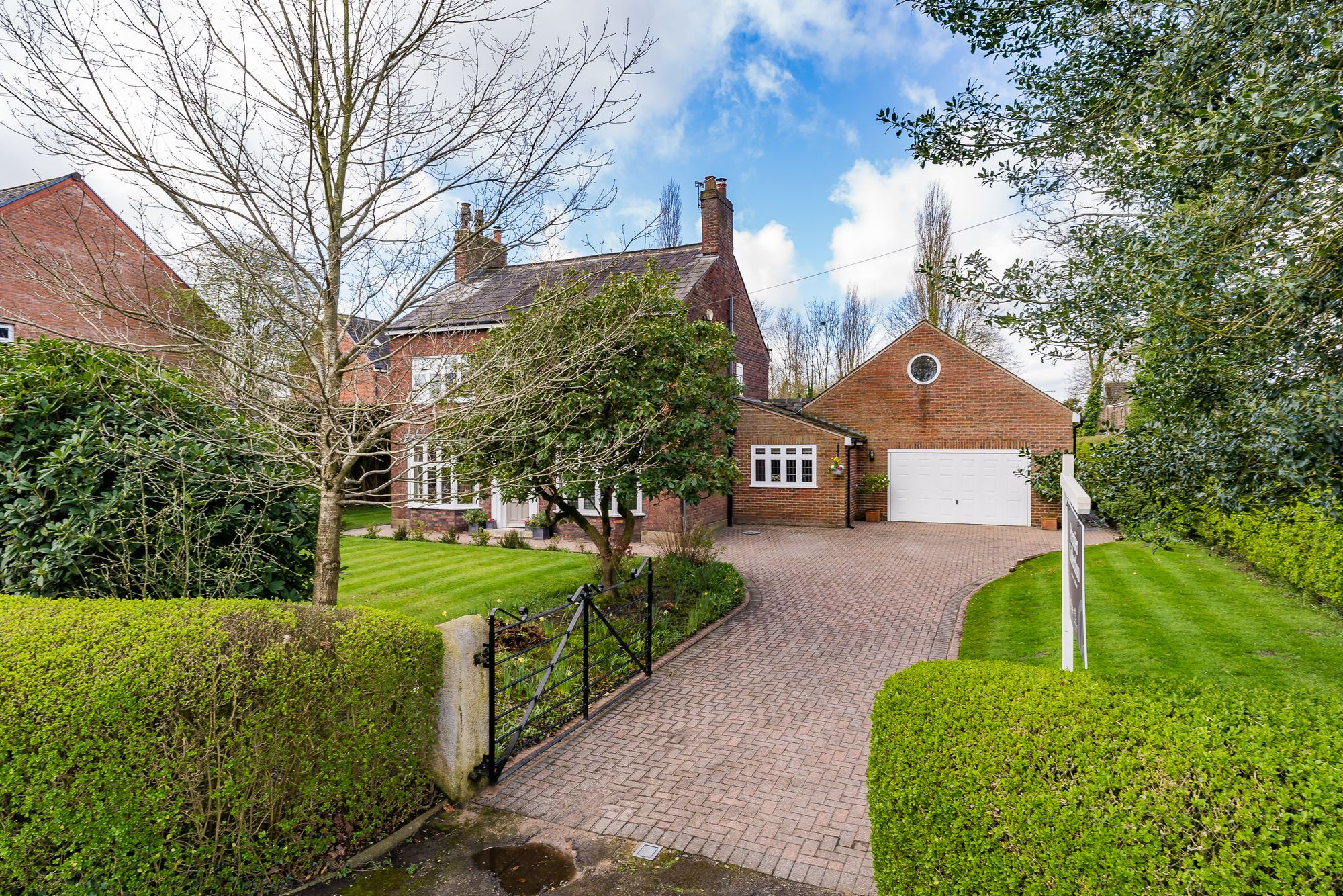 Hob Hey Lane, Culcheth Village