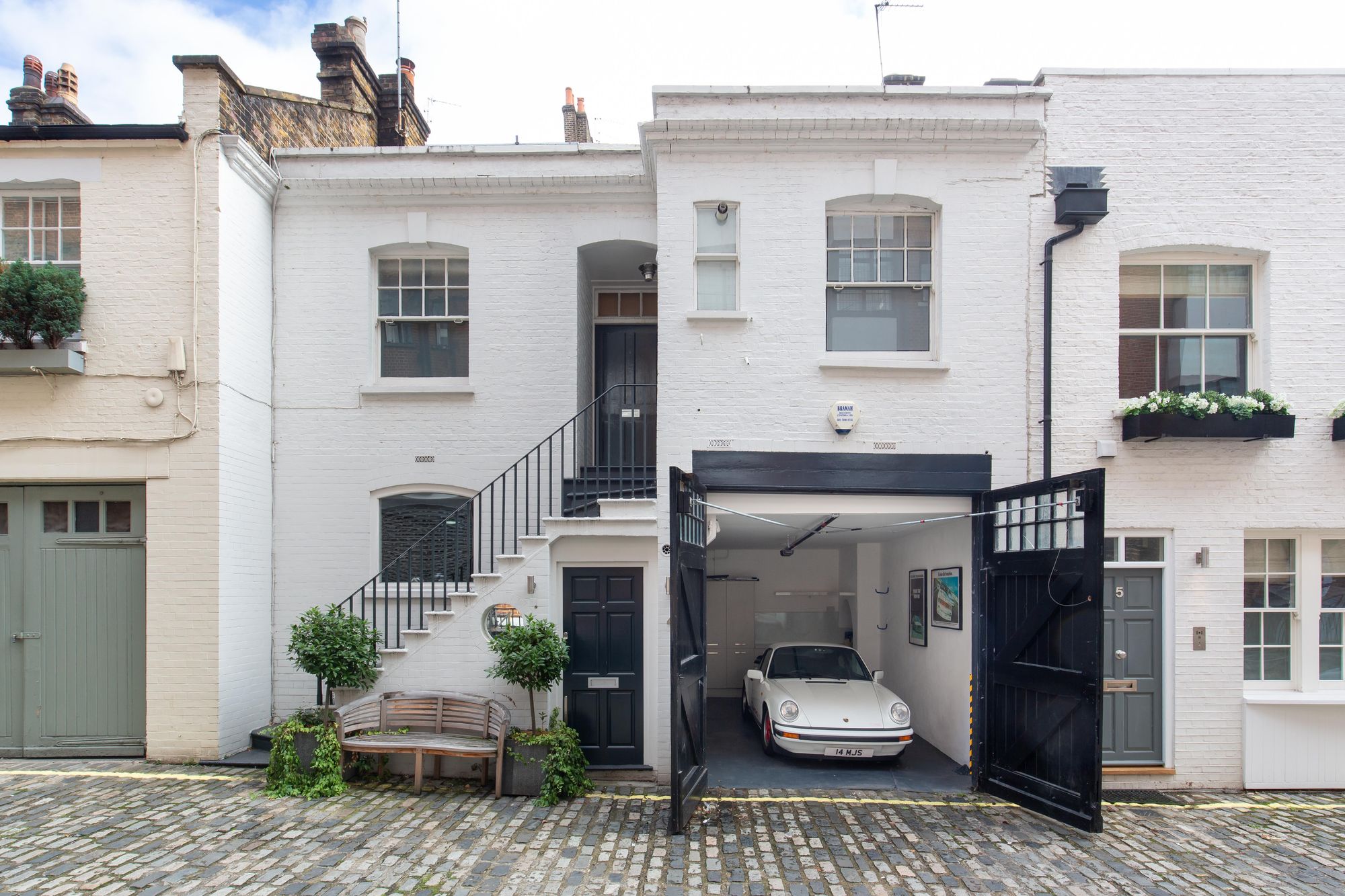 Dunstable Mews, Marylebone, W1G